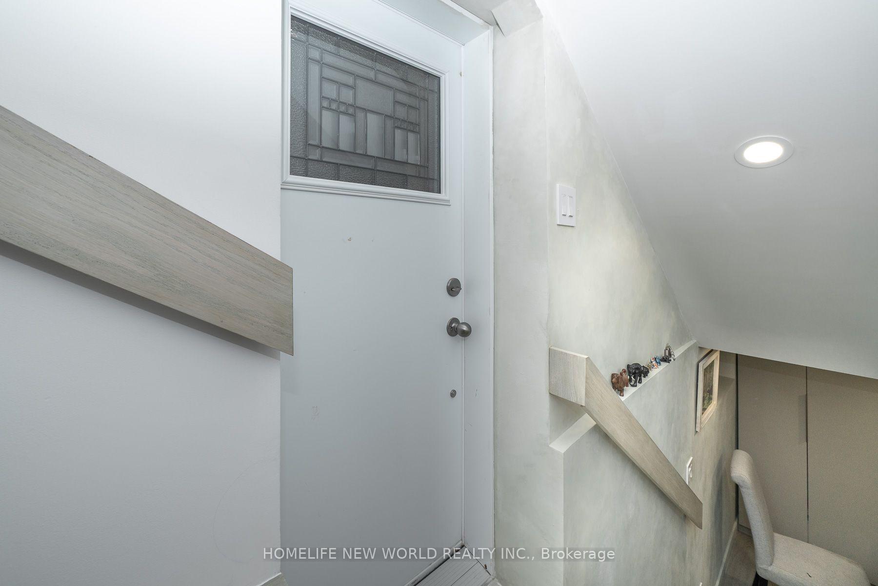 Photo 38 of 30 Carling Avenue, Toronto, Dovercourt-Wallace Emerson-Junction — HOMEH