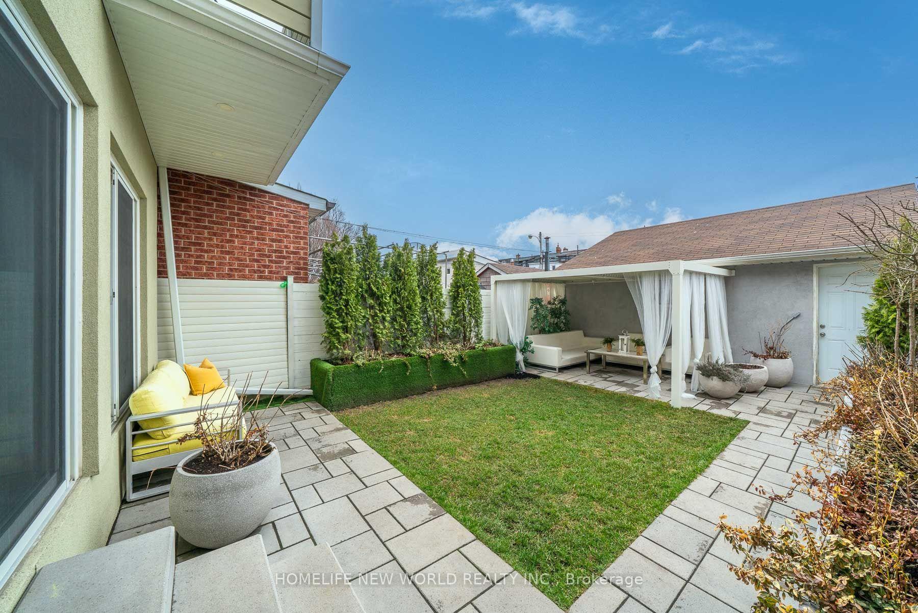 Photo 39 of 30 Carling Avenue, Toronto, Dovercourt-Wallace Emerson-Junction — HOMEH