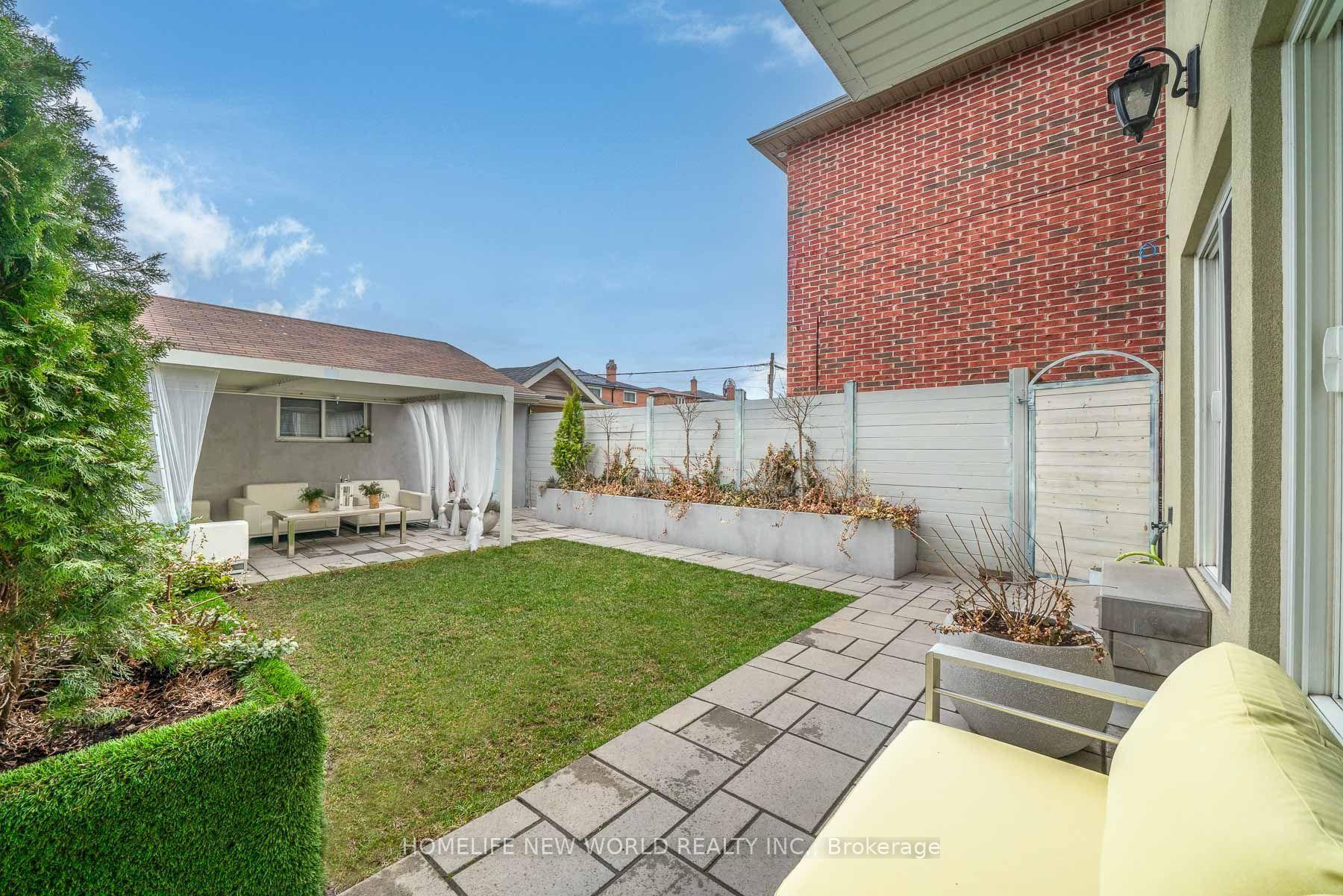 Photo 40 of 30 Carling Avenue, Toronto, Dovercourt-Wallace Emerson-Junction — HOMEH
