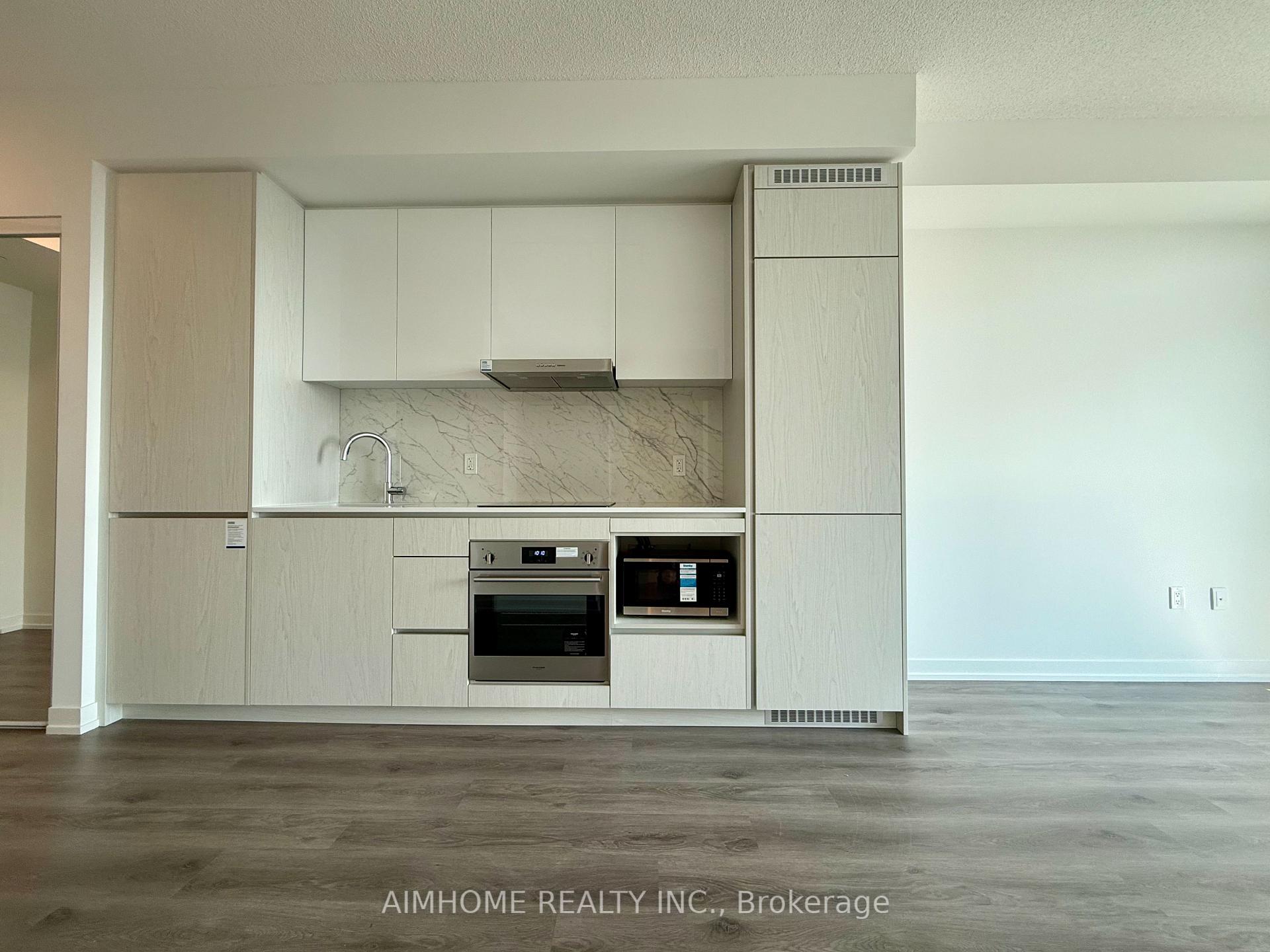 Photo 3 of Unit 3207, 28 Interchange Way, Vaughan, Vaughan Corporate Centre — HOMEH