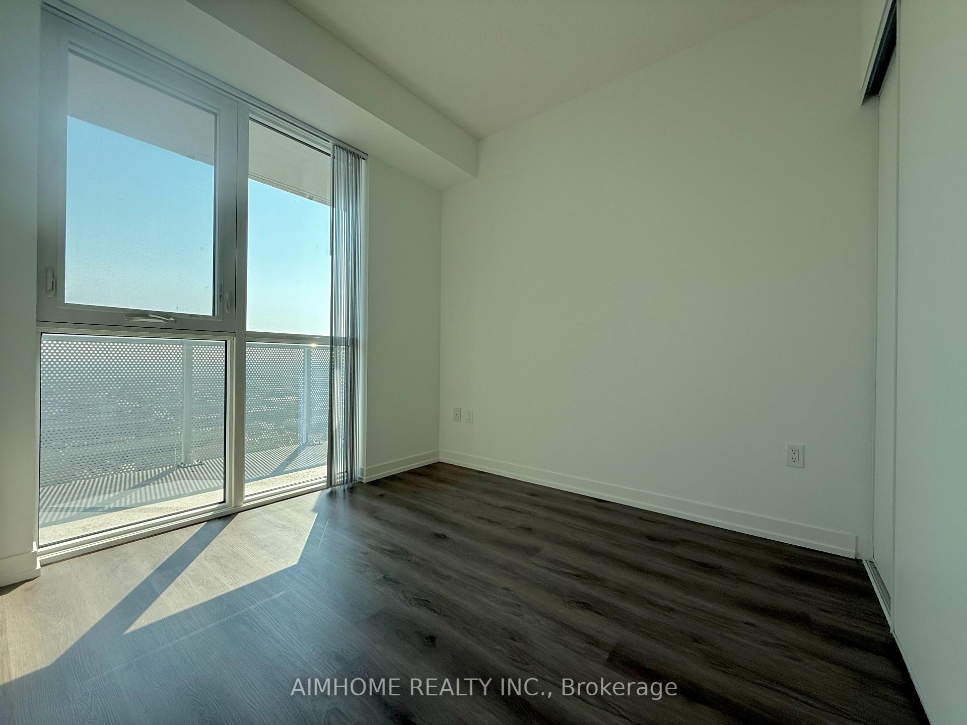 Photo 6 of Unit 3207, 28 Interchange Way, Vaughan, Vaughan Corporate Centre — HOMEH