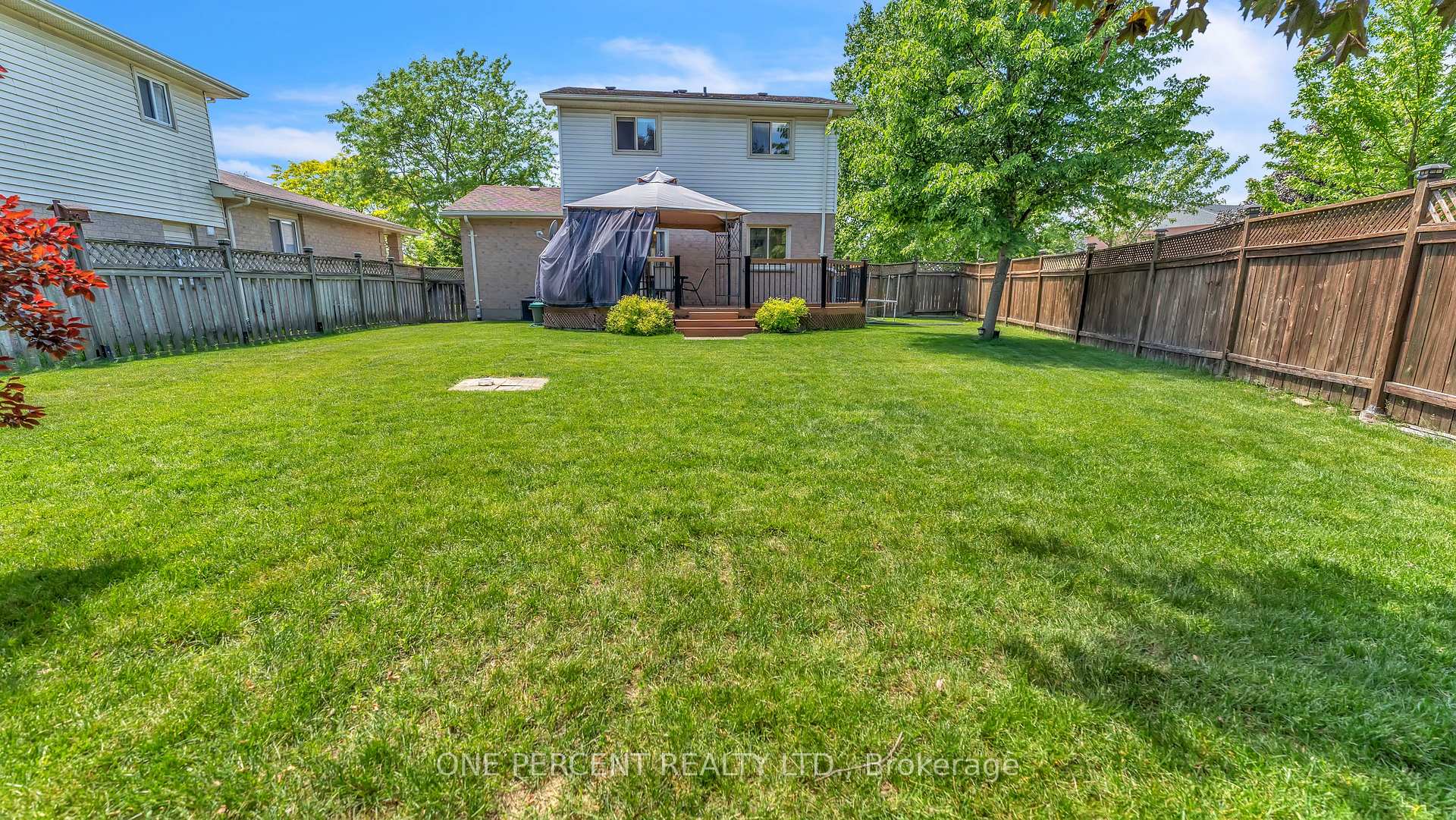 Photo 32 of 1 Cheswick Circle, London, South X — HOMEH