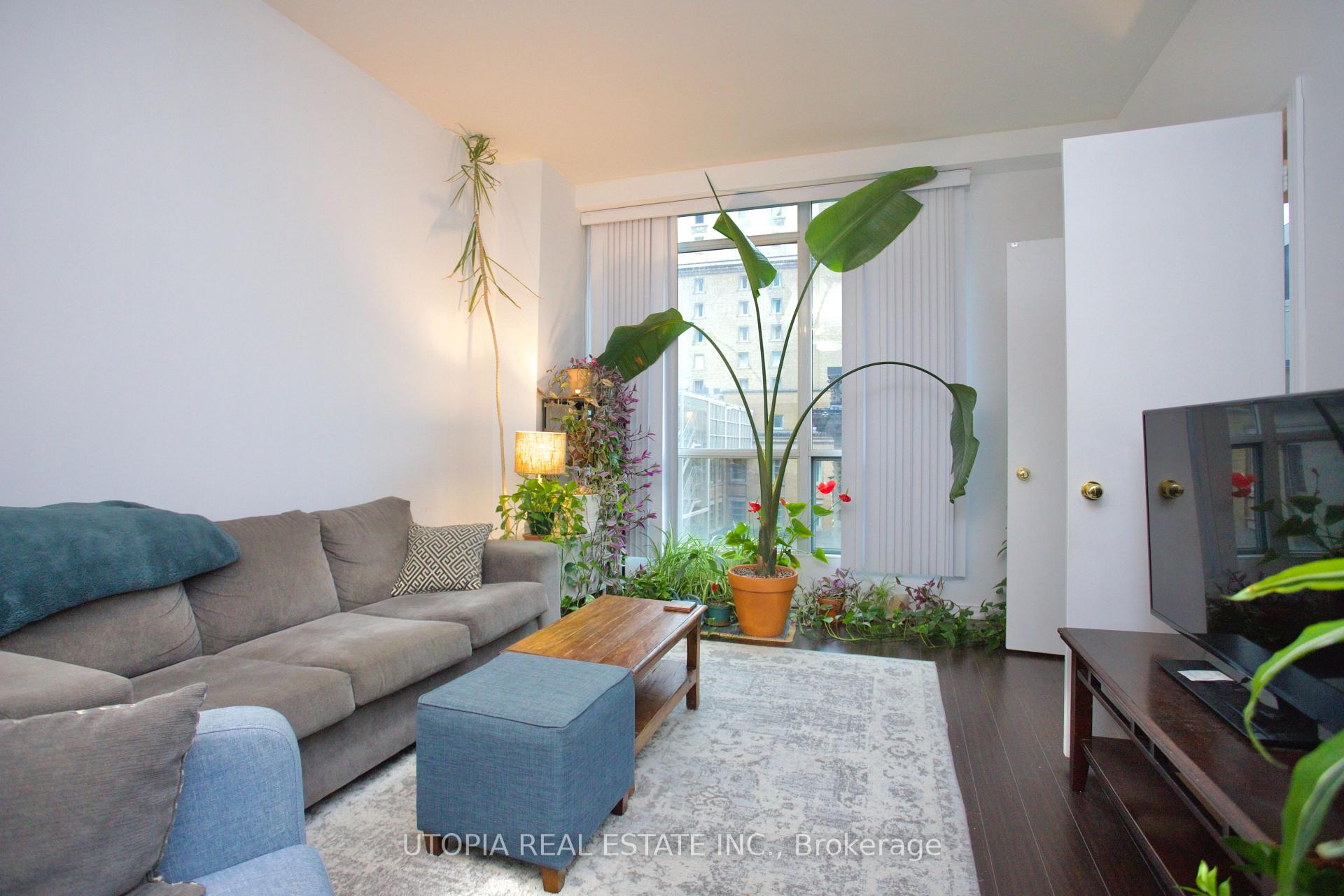 Photo 6 of Unit 1017, 7 King Street E, Toronto, Church-Yonge Corridor — HOMEH