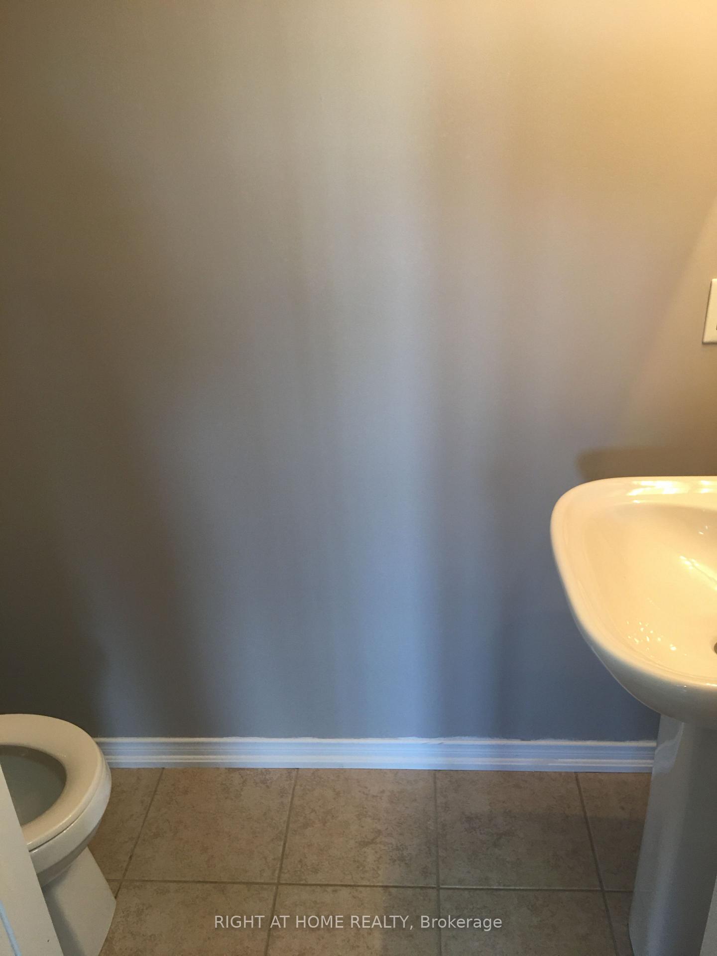 Photo 6 of Unit 29, 2508 Post Road, Oakville, River Oaks — HOMEH