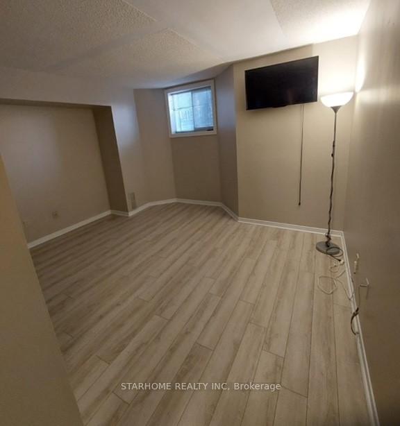 Photo 7 of 33D Shaw Street, Toronto, Niagara — HOMEH