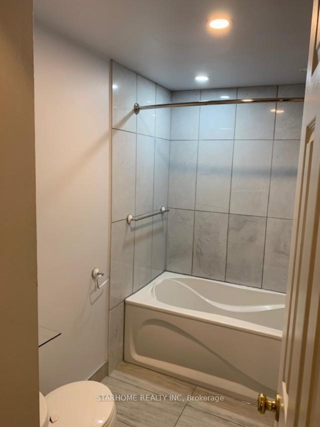 Photo 10 of 33D Shaw Street, Toronto, Niagara — HOMEH