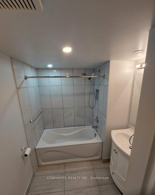 Photo 11 of 33D Shaw Street, Toronto, Niagara — HOMEH