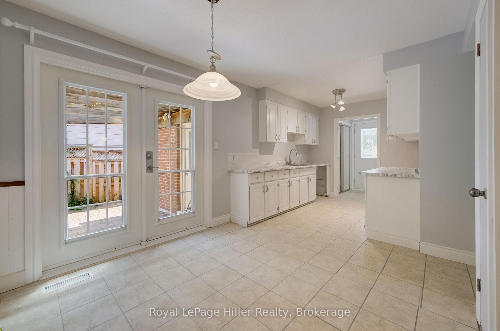 Photo 13 of 373 Willow Street, Stratford — HOMEH