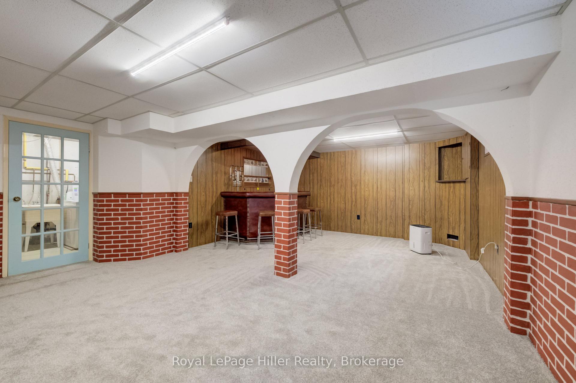 Photo 31 of 373 Willow Street, Stratford — HOMEH