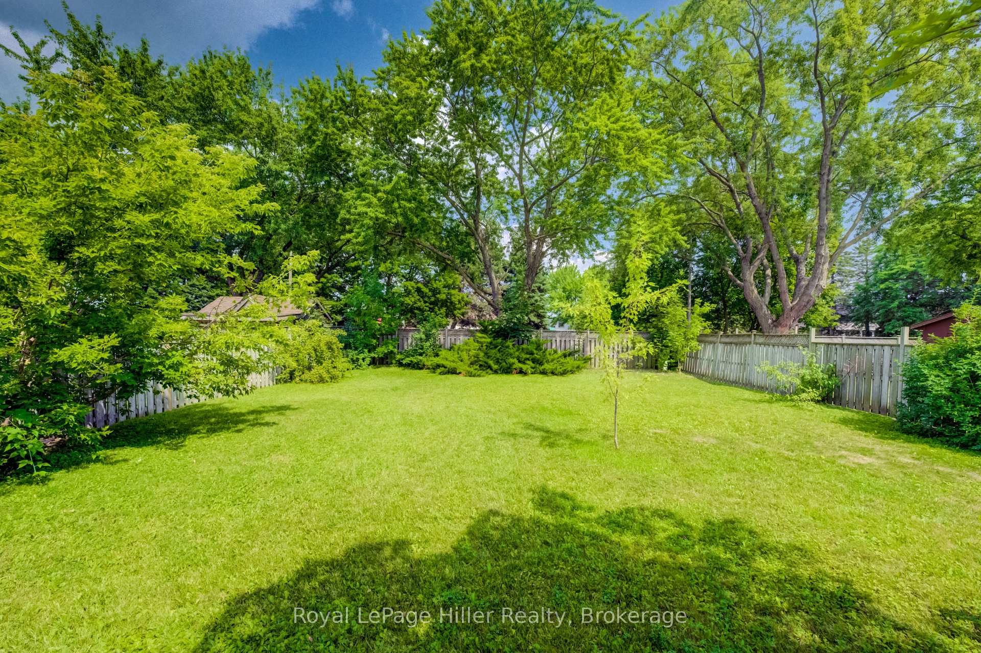 Photo 37 of 373 Willow Street, Stratford — HOMEH