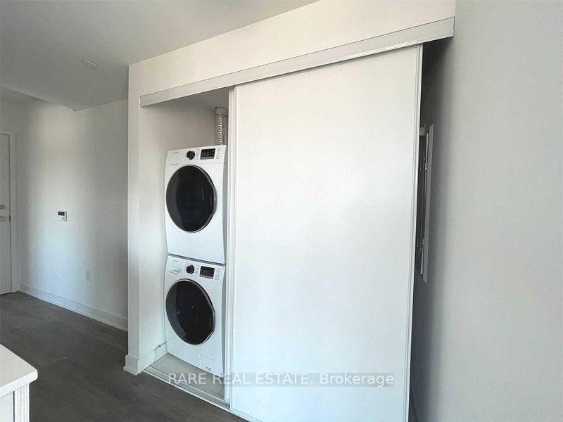 Photo 14 of Unit 3303, 195 Redpath Avenue, Toronto, Mount Pleasant West — HOMEH