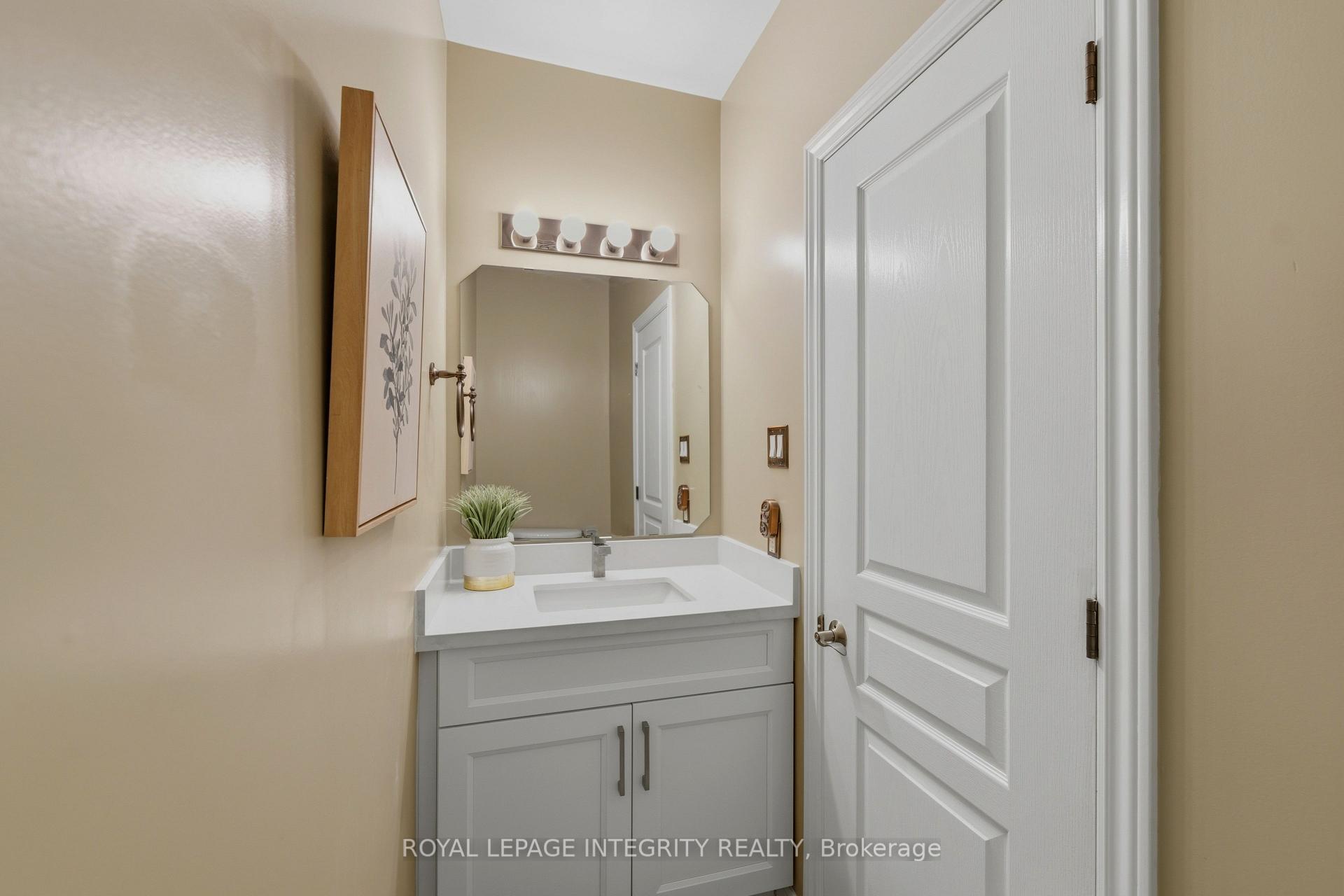Photo 5 of 102 Windance Crescent, Ottawa, Kanata - Morgan's Grant/South March — HOMEH