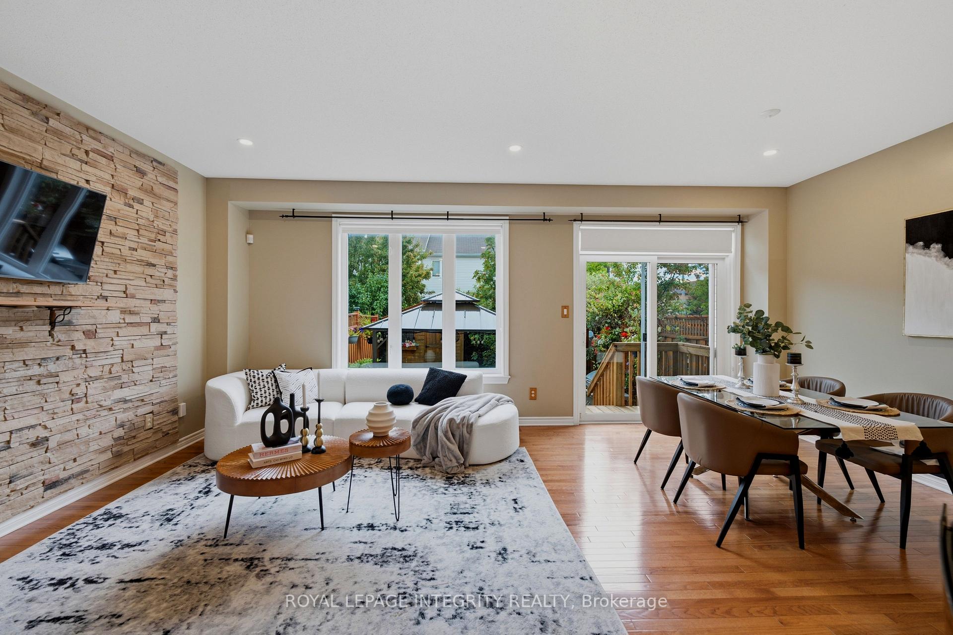 Photo 9 of 102 Windance Crescent, Ottawa, Kanata - Morgan's Grant/South March — HOMEH