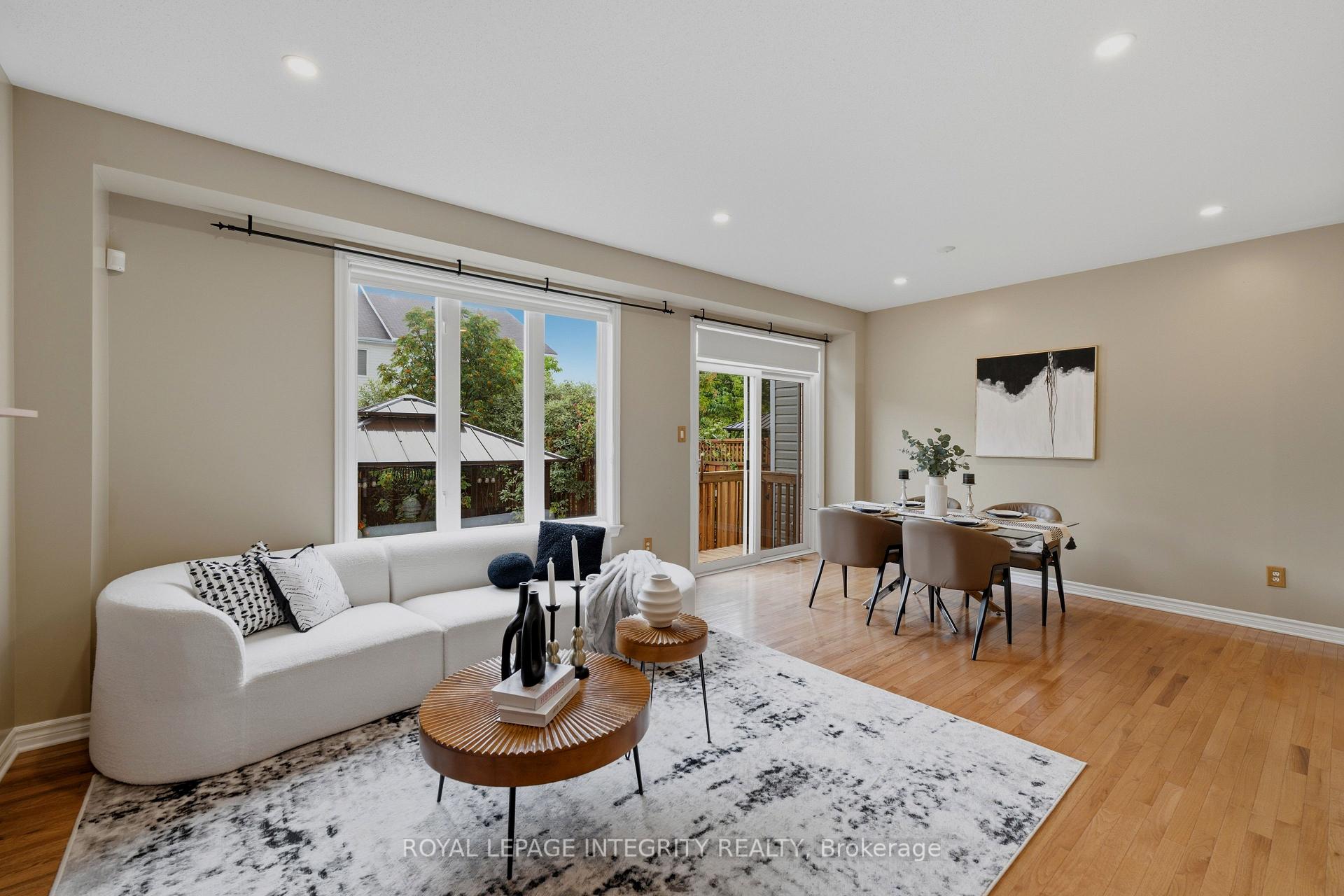 Photo 11 of 102 Windance Crescent, Ottawa, Kanata - Morgan's Grant/South March — HOMEH