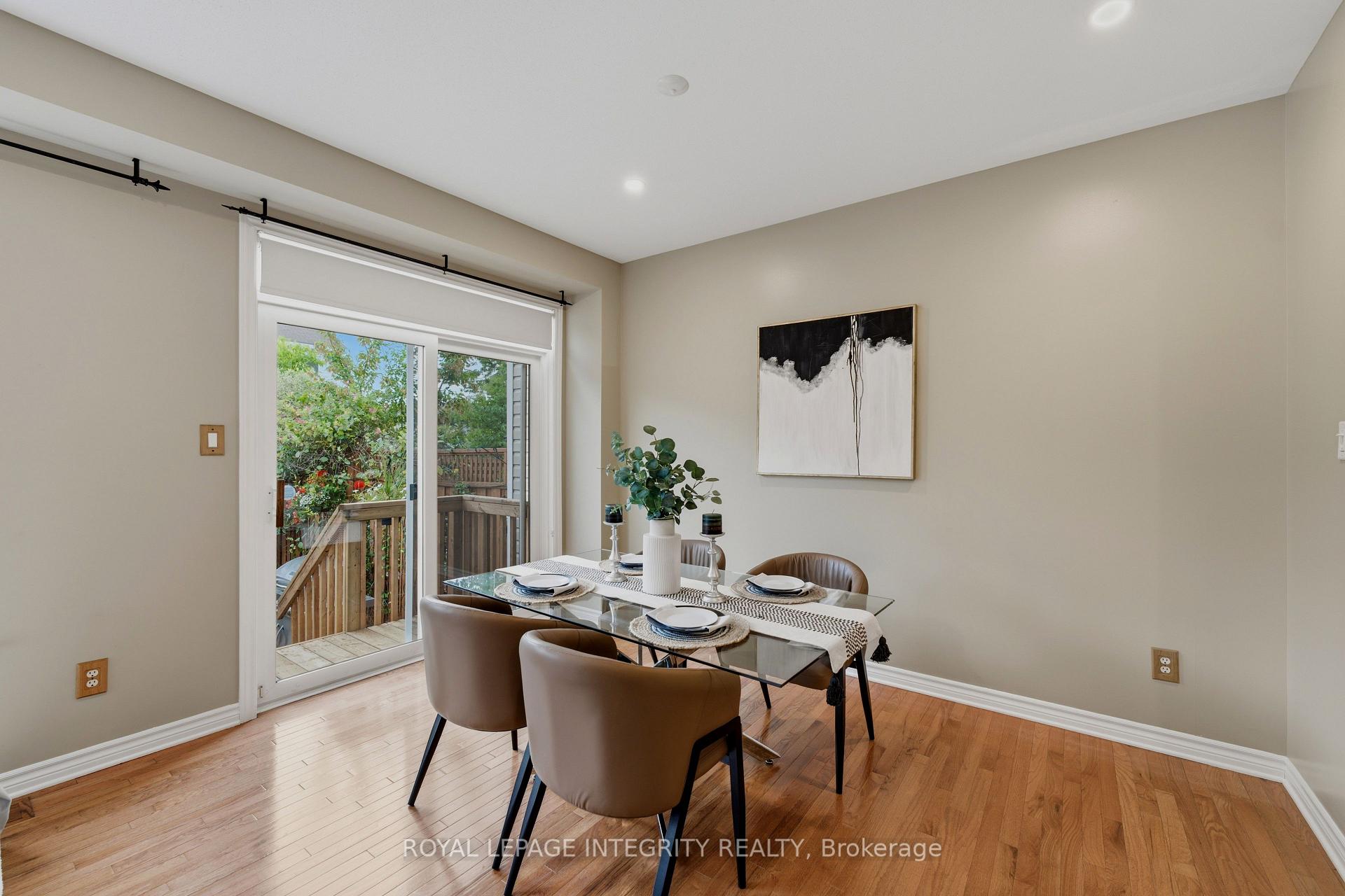 Photo 13 of 102 Windance Crescent, Ottawa, Kanata - Morgan's Grant/South March — HOMEH
