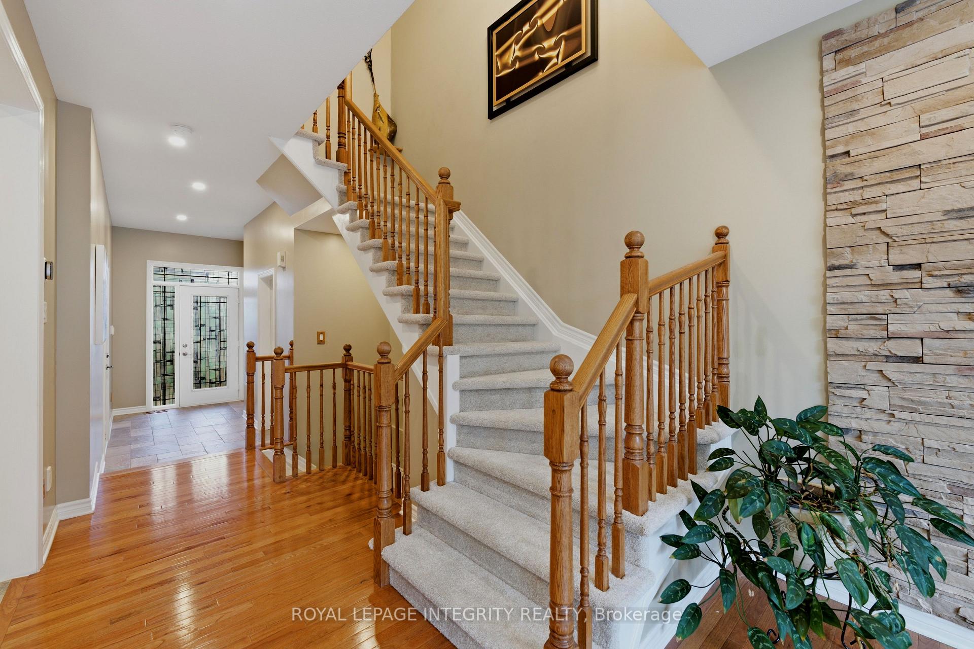 Photo 14 of 102 Windance Crescent, Ottawa, Kanata - Morgan's Grant/South March — HOMEH
