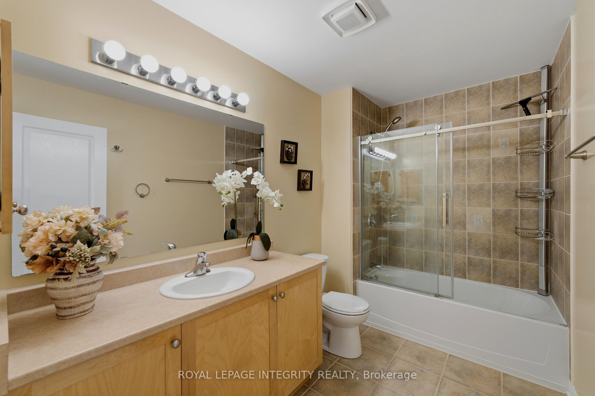 Photo 18 of 102 Windance Crescent, Ottawa, Kanata - Morgan's Grant/South March — HOMEH