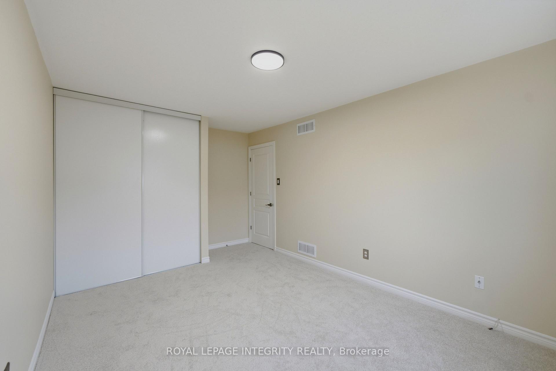 Photo 21 of 102 Windance Crescent, Ottawa, Kanata - Morgan's Grant/South March — HOMEH