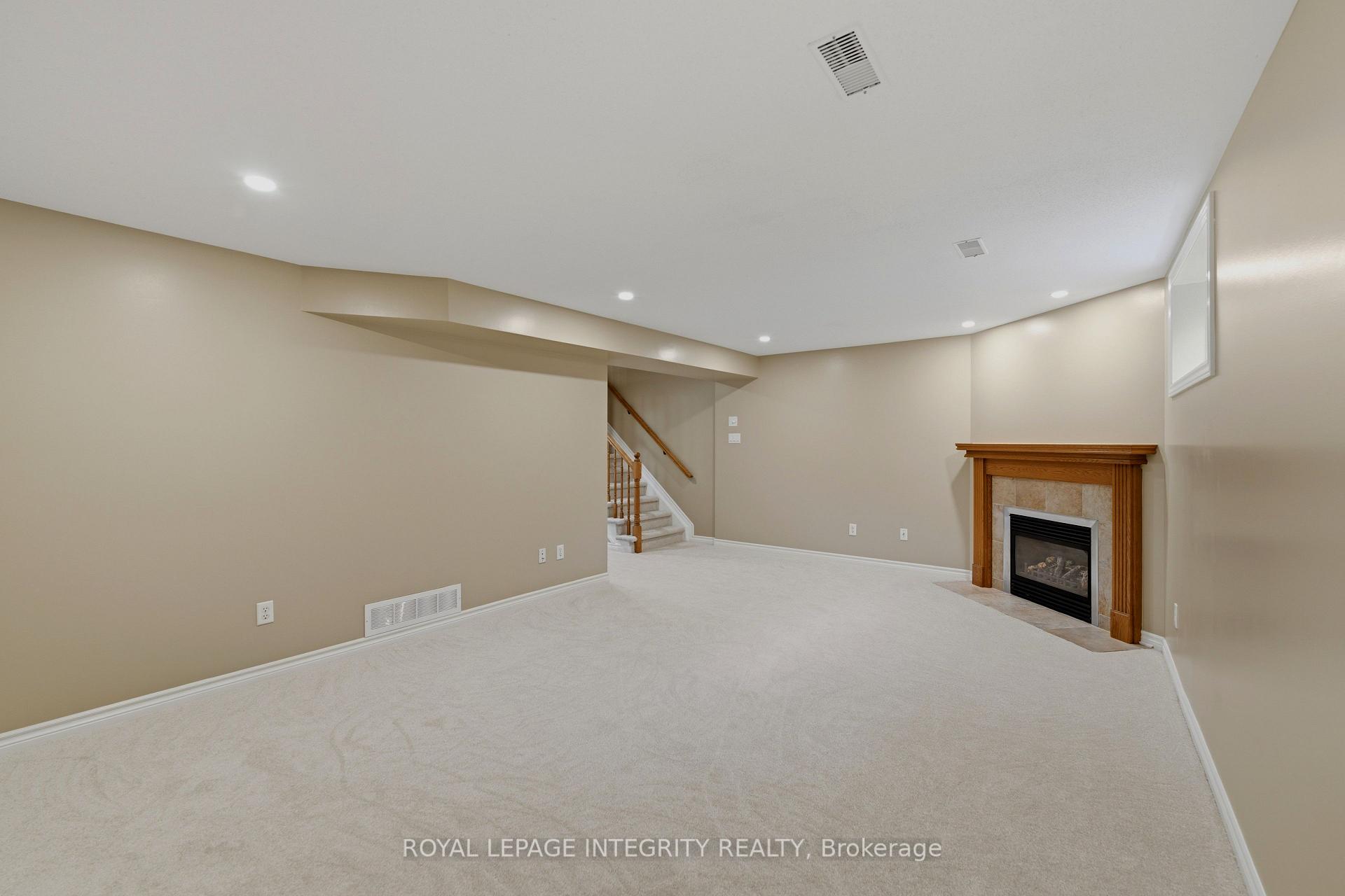 Photo 25 of 102 Windance Crescent, Ottawa, Kanata - Morgan's Grant/South March — HOMEH