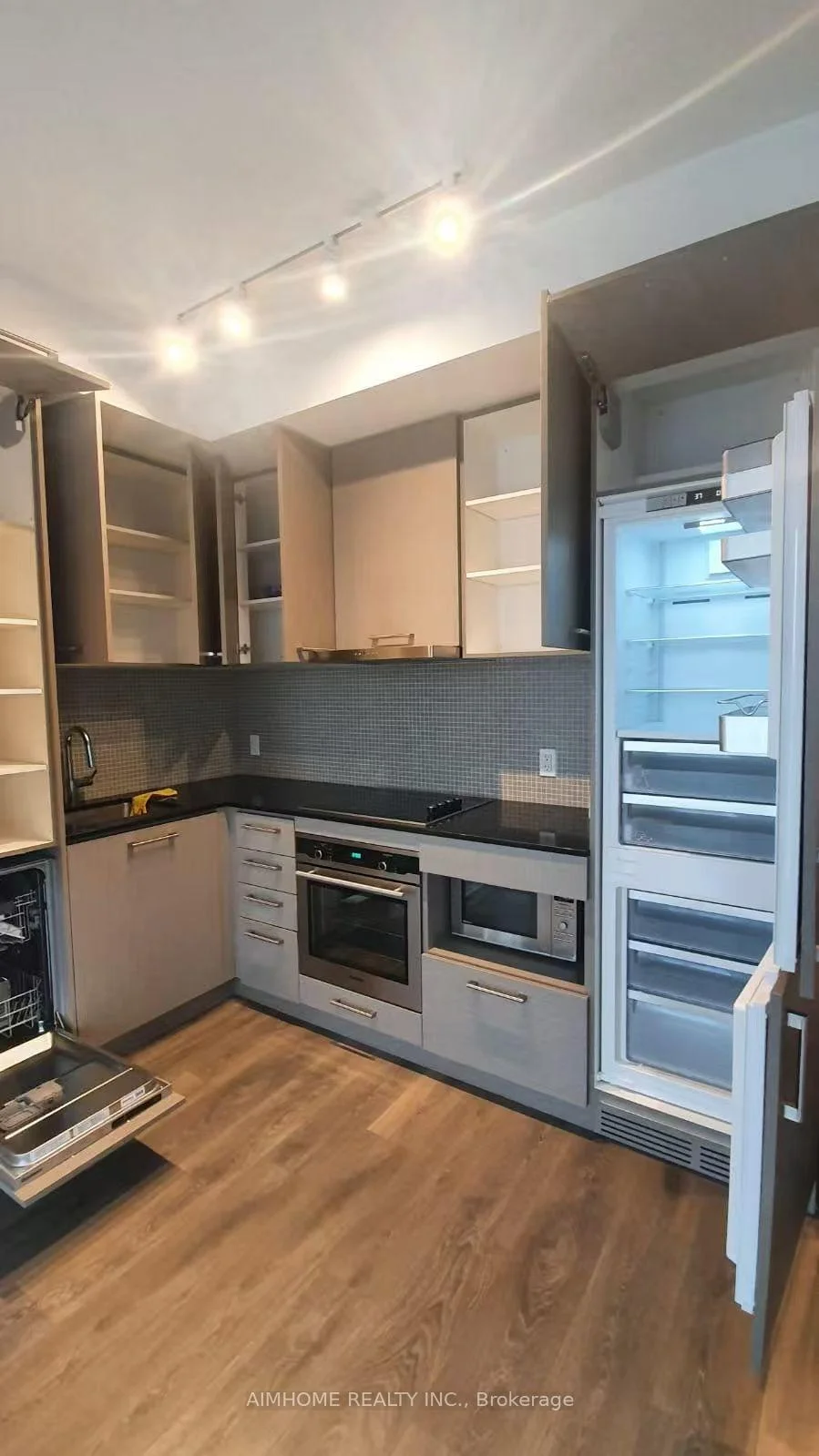 Photo 3 of Unit 4408, 87 Peter Street, Toronto, Waterfront Communities — HOMEH