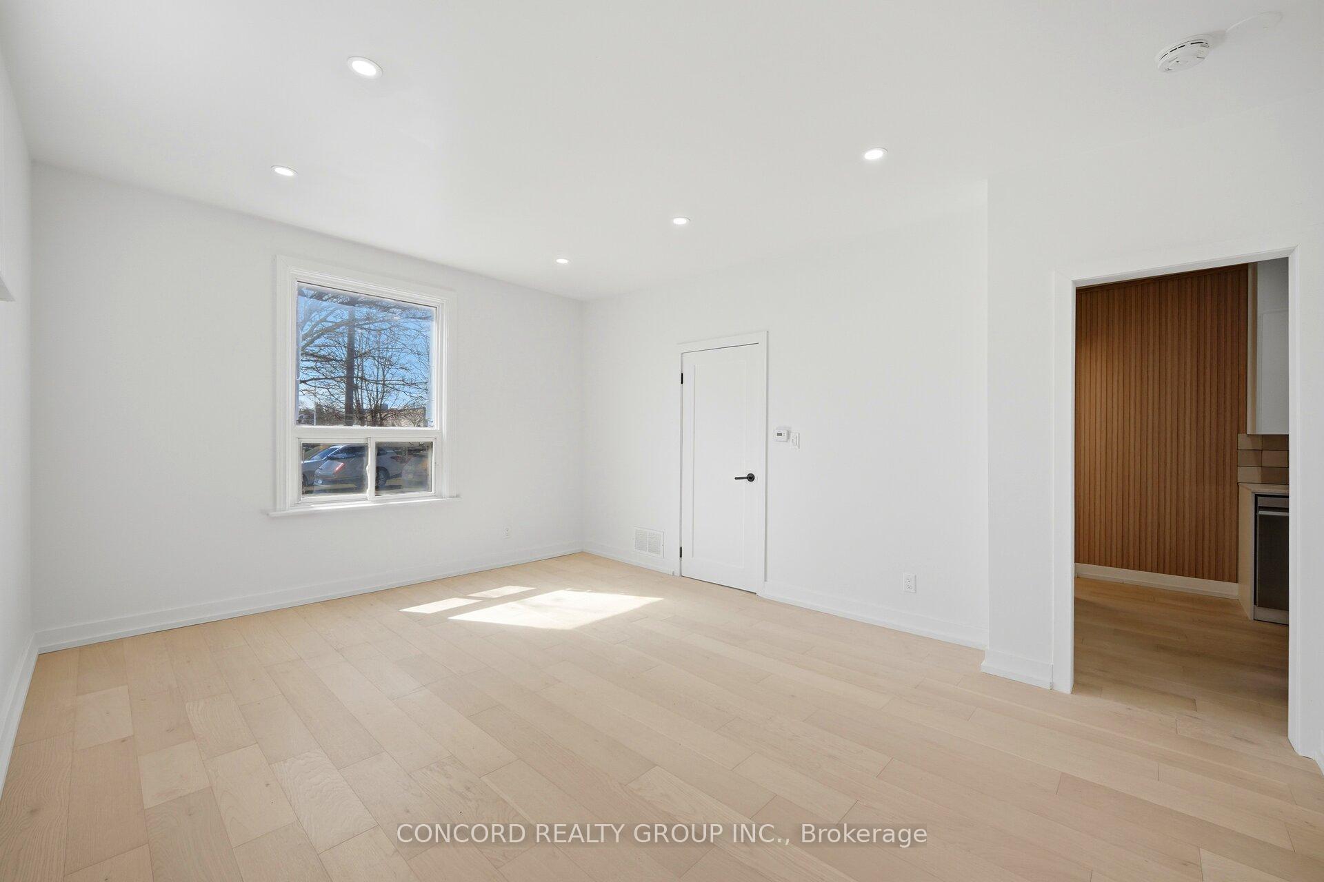 Photo 3 of 75 Ritson Road N, Oshawa, O'Neill — HOMEH