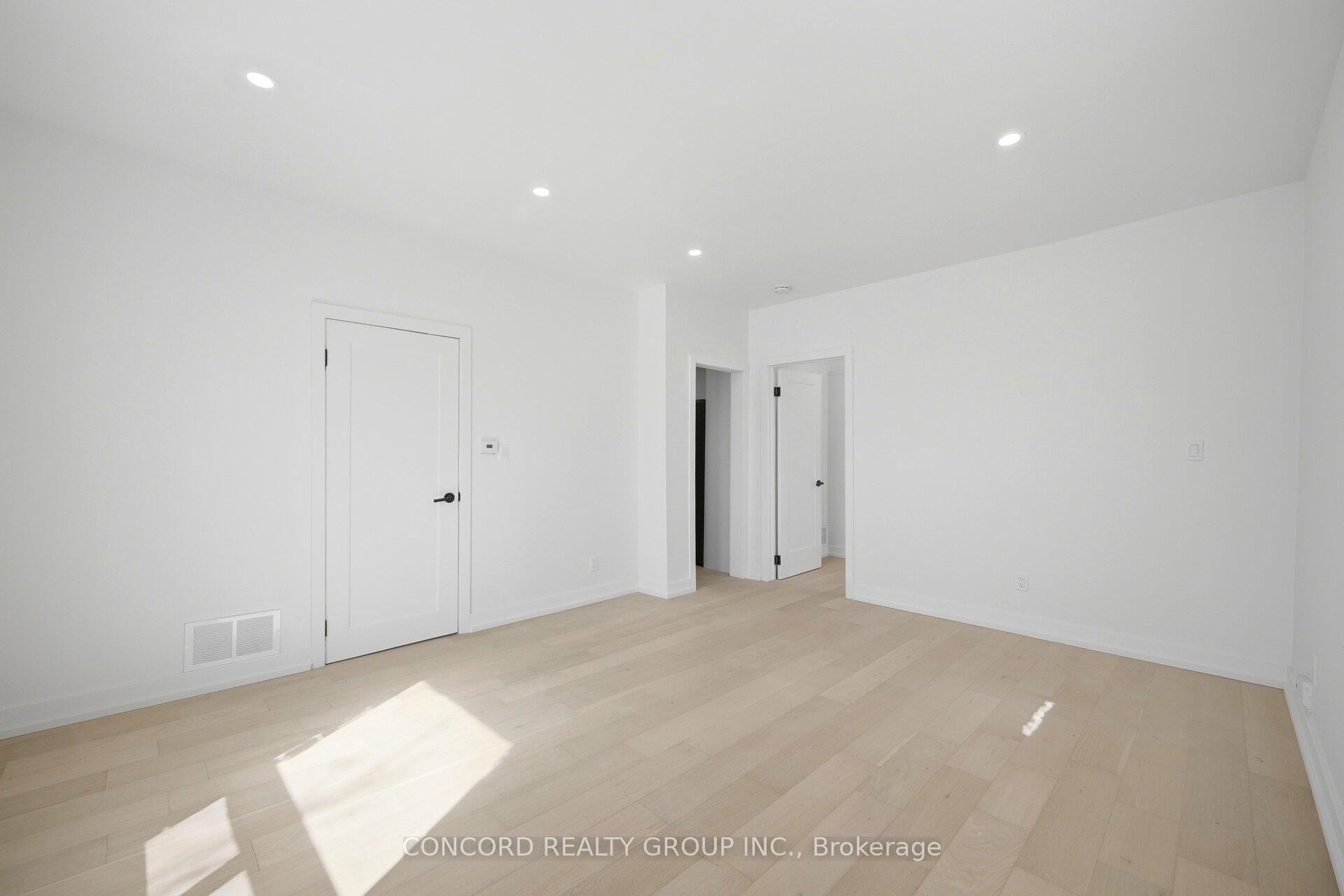 Photo 4 of 75 Ritson Road N, Oshawa, O'Neill — HOMEH