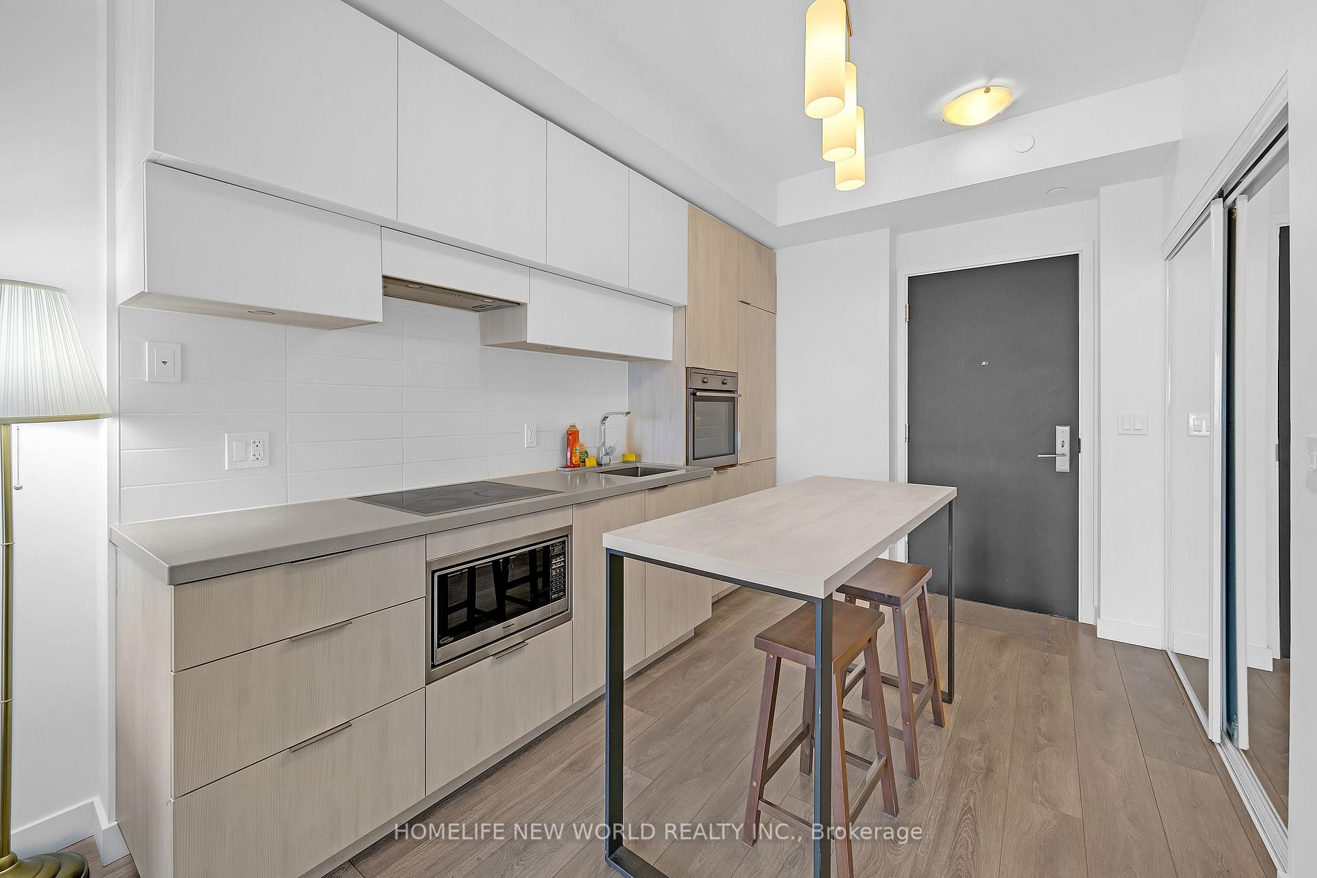 Photo 2 of Unit 4903, 8 Eglinton Avenue E, Toronto, Mount Pleasant West — HOMEH