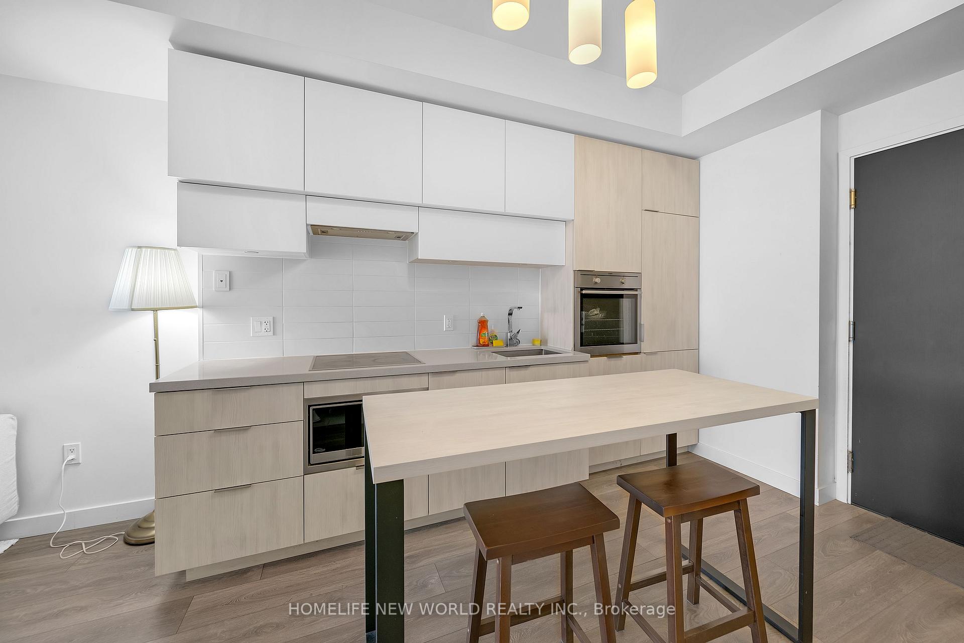 Photo 4 of Unit 4903, 8 Eglinton Avenue E, Toronto, Mount Pleasant West — HOMEH