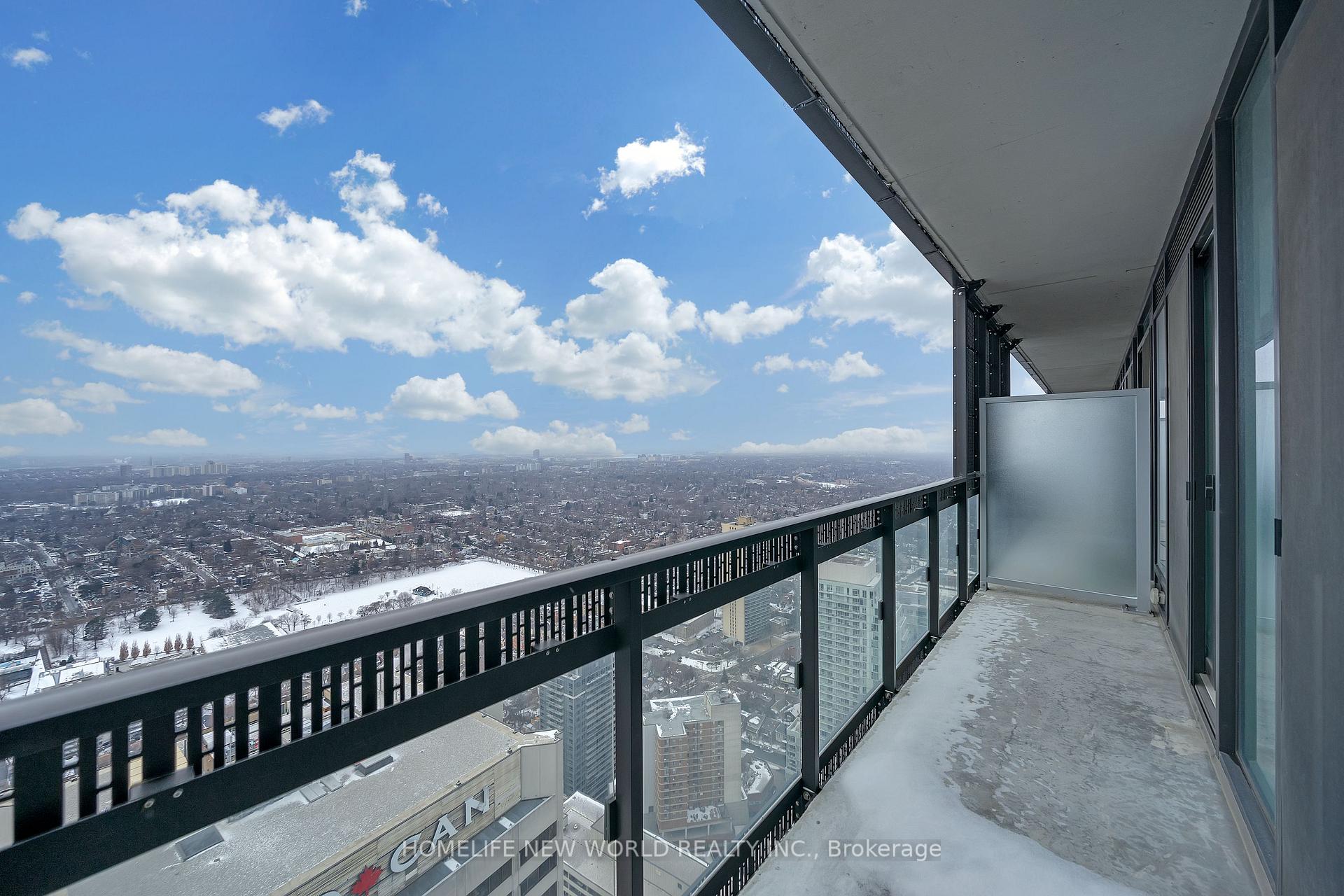 Photo 9 of Unit 4903, 8 Eglinton Avenue E, Toronto, Mount Pleasant West — HOMEH