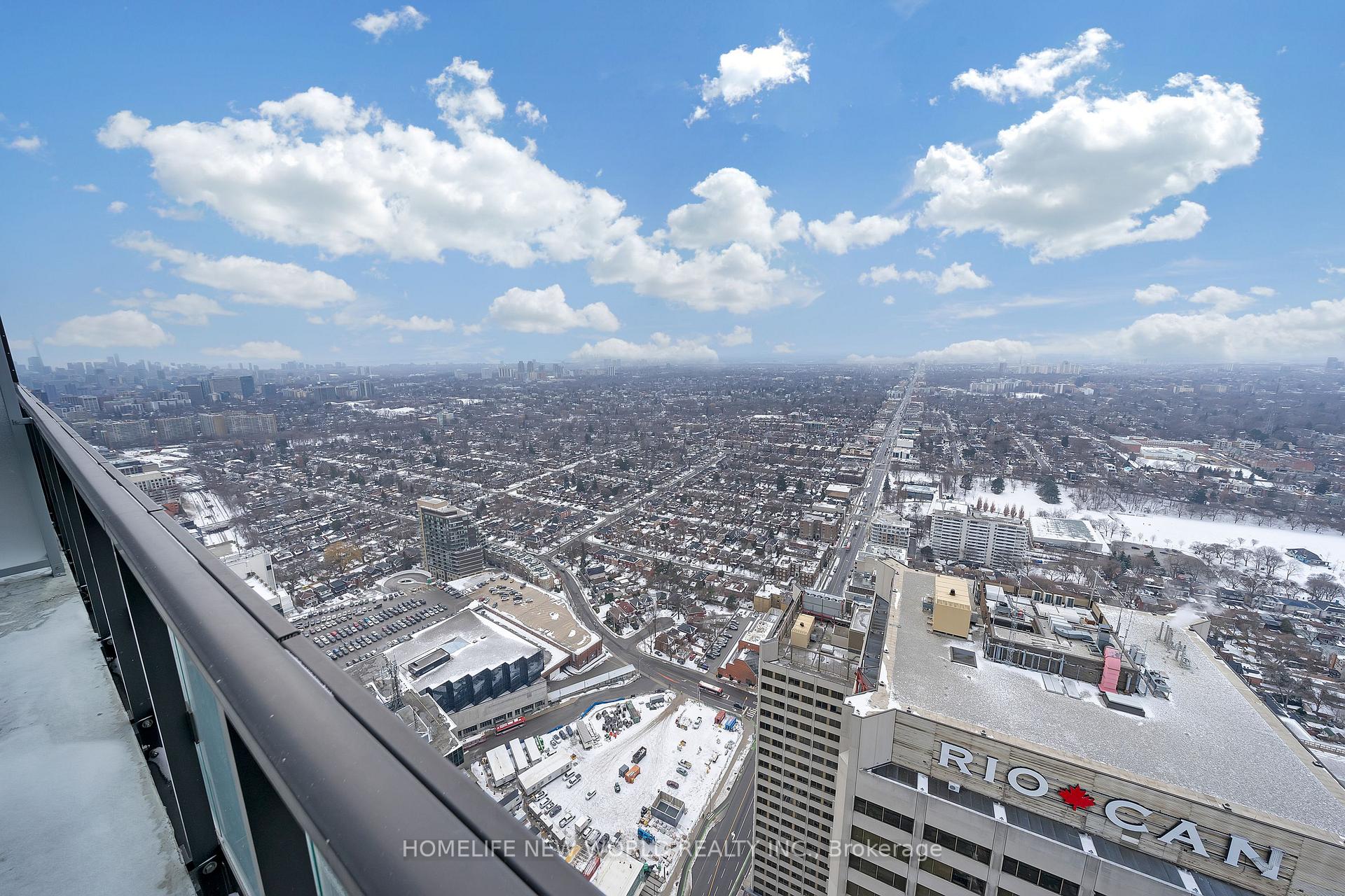 Photo 10 of Unit 4903, 8 Eglinton Avenue E, Toronto, Mount Pleasant West — HOMEH