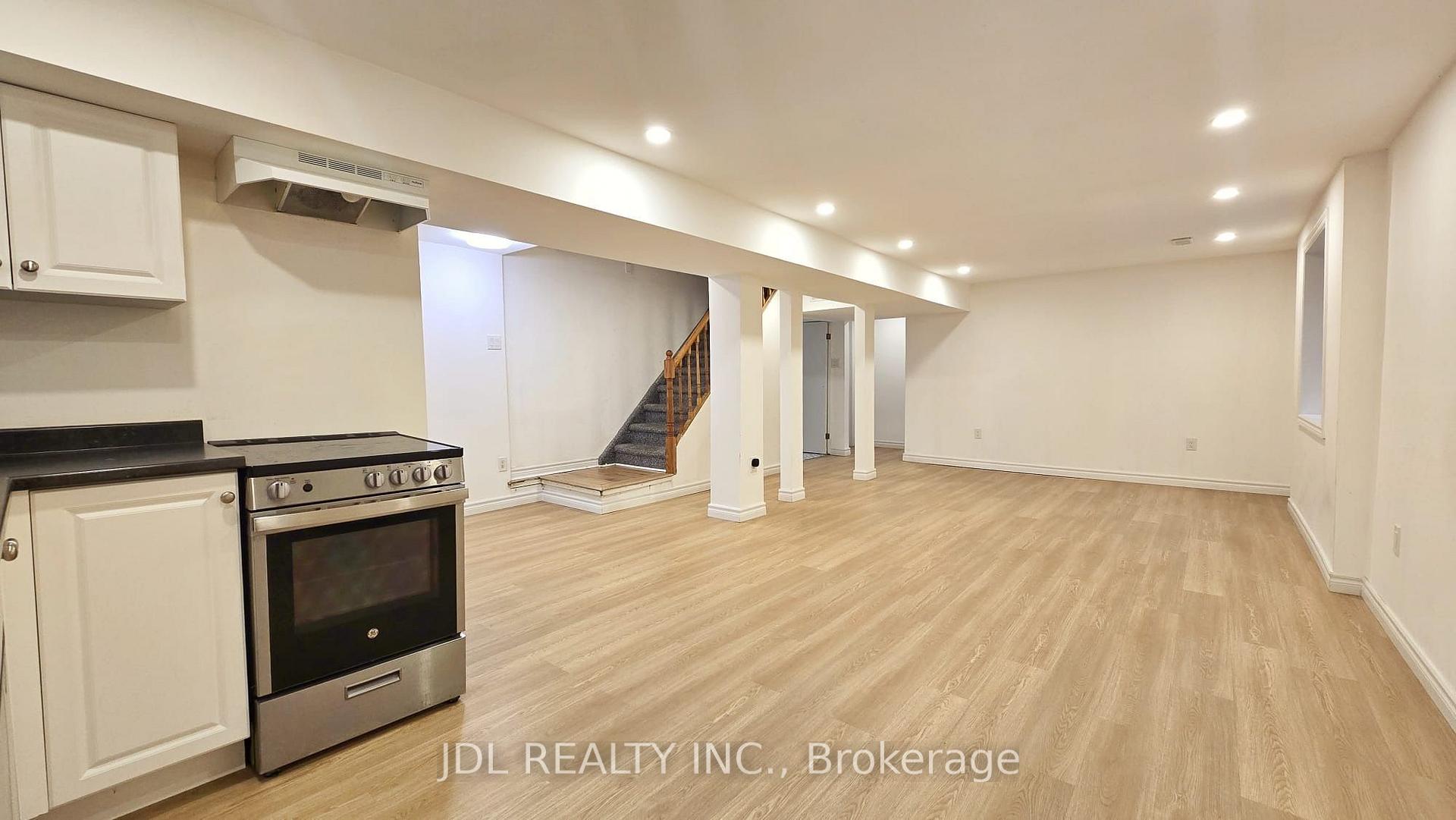 Photo 2 of 3769 Brandon Gate Drive, Mississauga, Malton — HOMEH