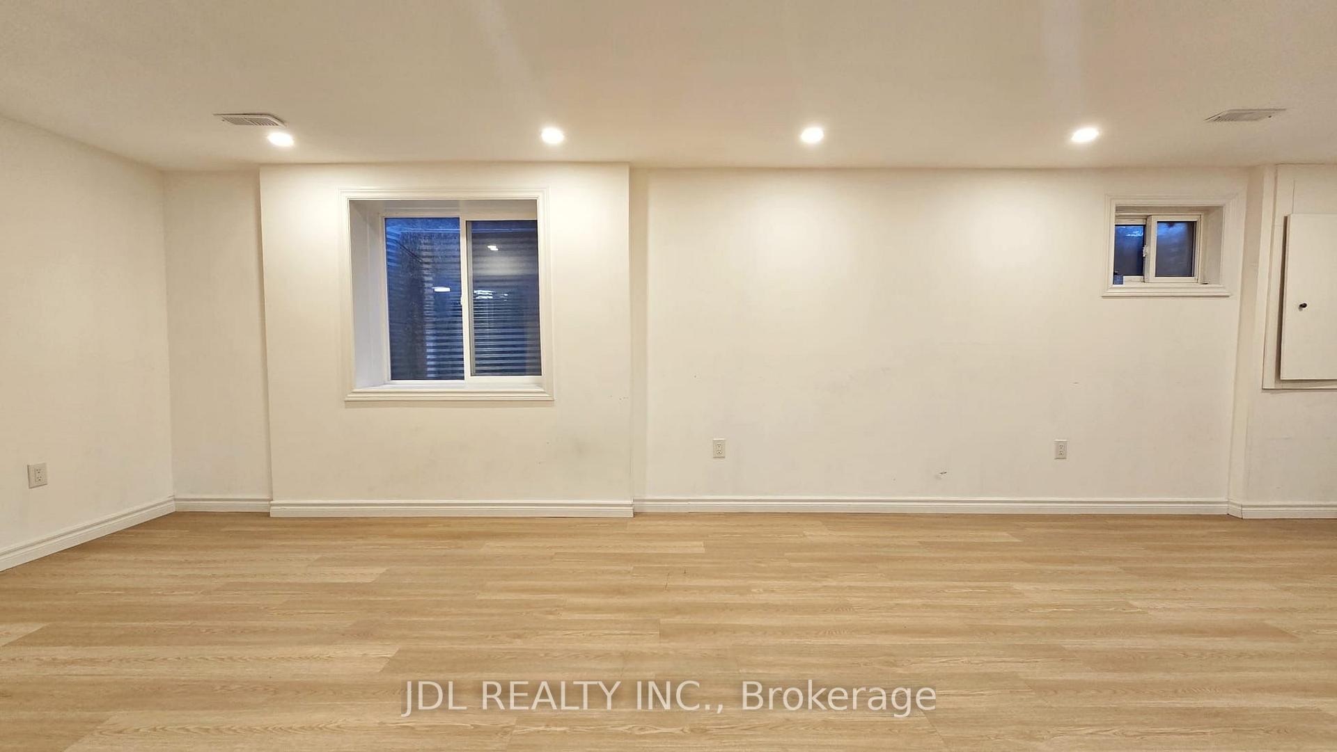 Photo 5 of 3769 Brandon Gate Drive, Mississauga, Malton — HOMEH