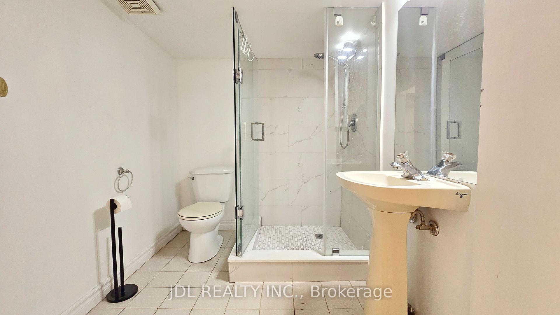 Photo 12 of 3769 Brandon Gate Drive, Mississauga, Malton — HOMEH