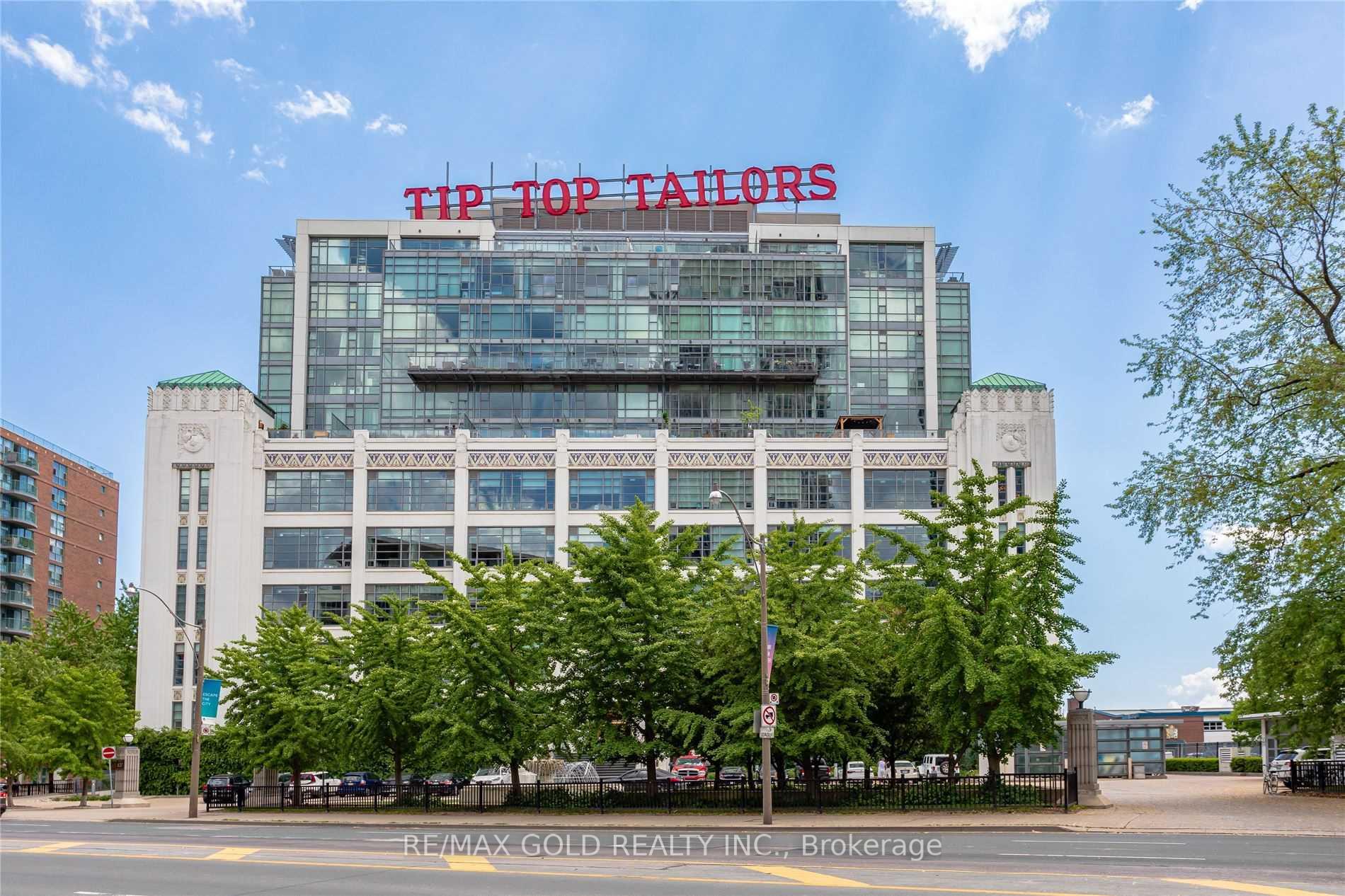 Front of Unit 513, 637 Lake Shore Boulevard W