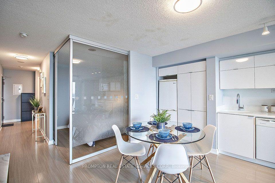 Photo 13 of Unit 2208, 21 Iceboat Terrace, Toronto, Waterfront Communities — HOMEH