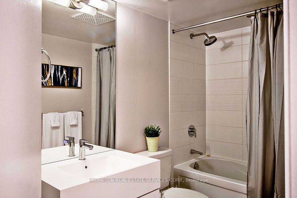 Photo 17 of Unit 2208, 21 Iceboat Terrace, Toronto, Waterfront Communities — HOMEH