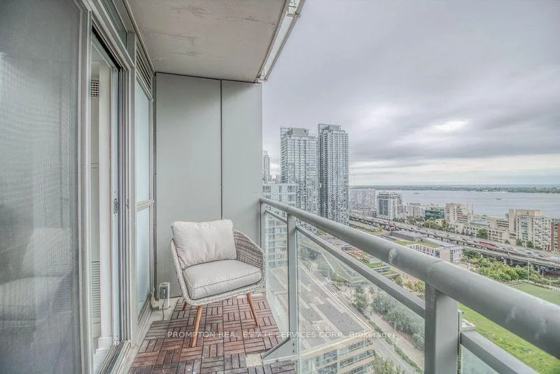 Photo 8 of Unit 2208, 21 Iceboat Terrace, Toronto, Waterfront Communities — HOMEH