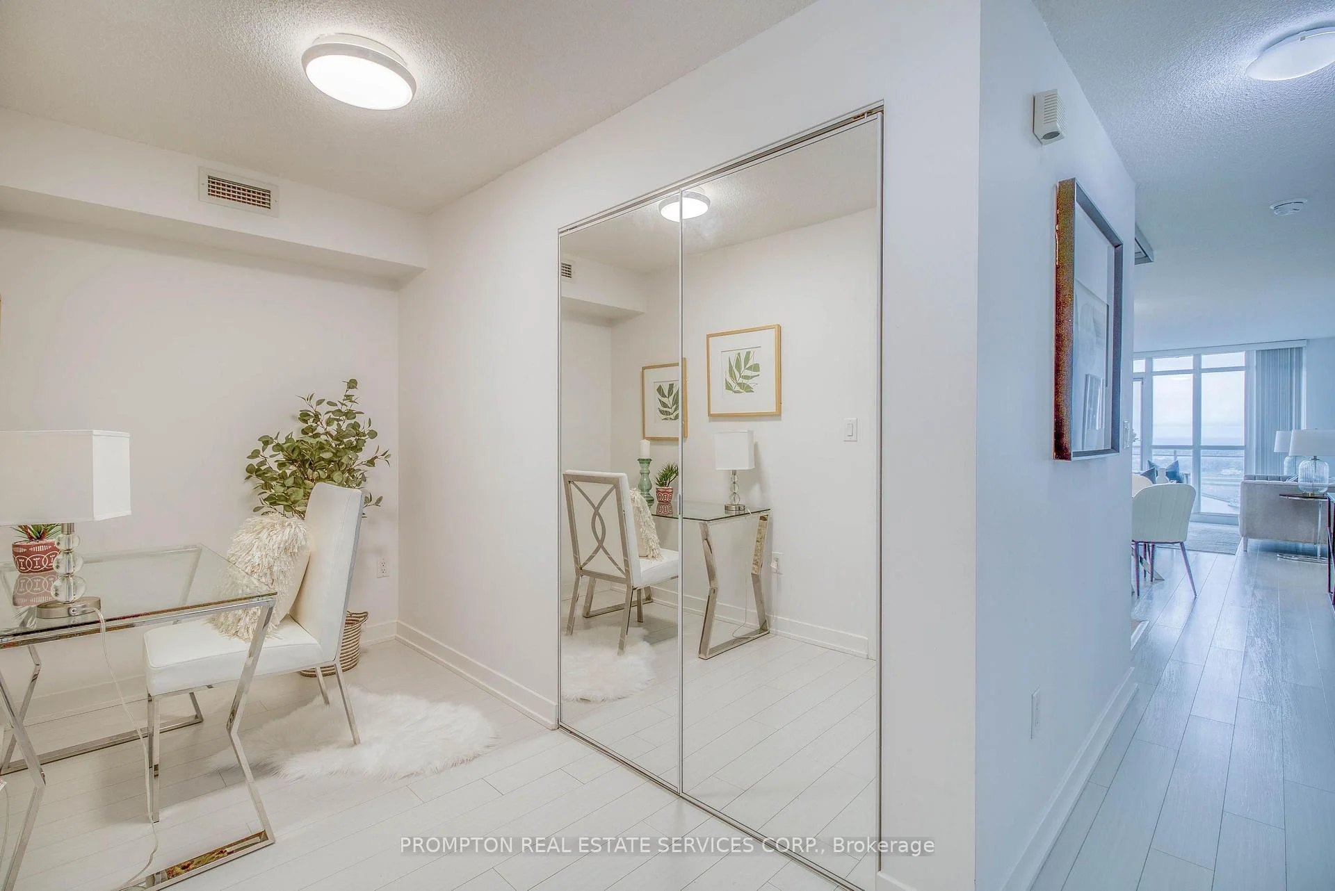 Photo 21 of Unit 2208, 21 Iceboat Terrace, Toronto, Waterfront Communities — HOMEH