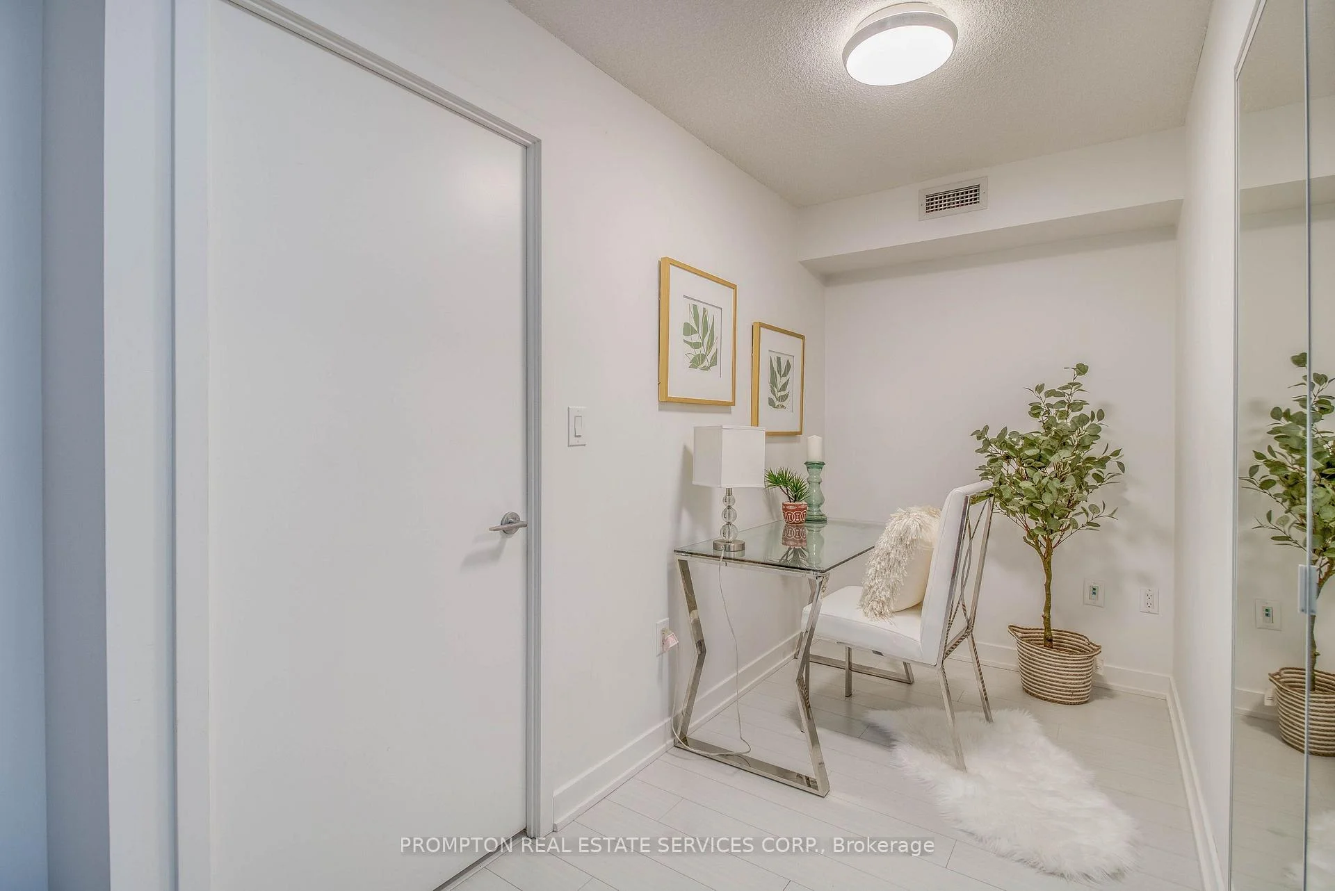 Photo 22 of Unit 2208, 21 Iceboat Terrace, Toronto, Waterfront Communities — HOMEH