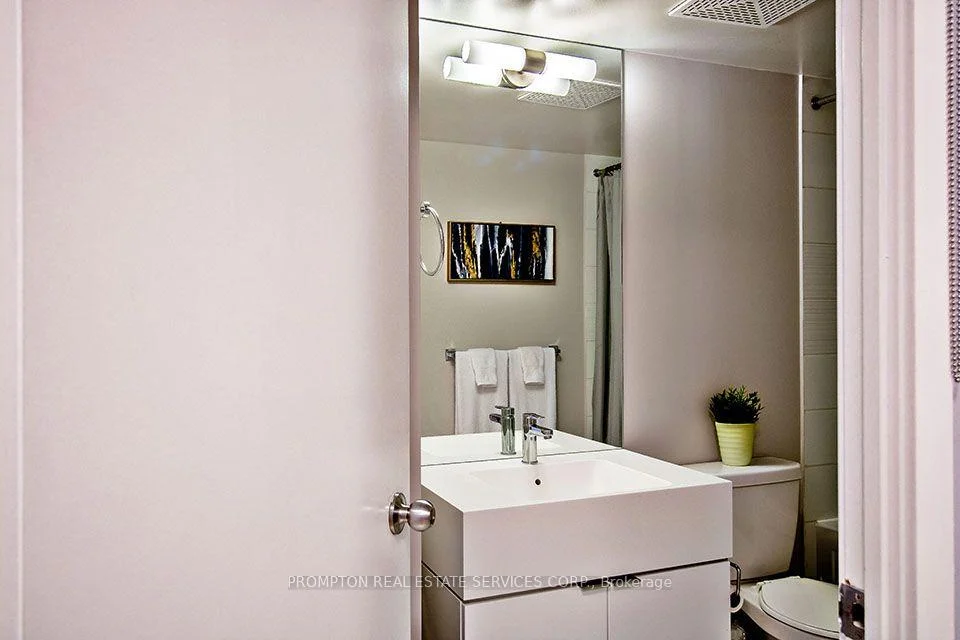 Photo 58 of Unit 2208, 21 Iceboat Terrace, Toronto, Waterfront Communities — HOMEH