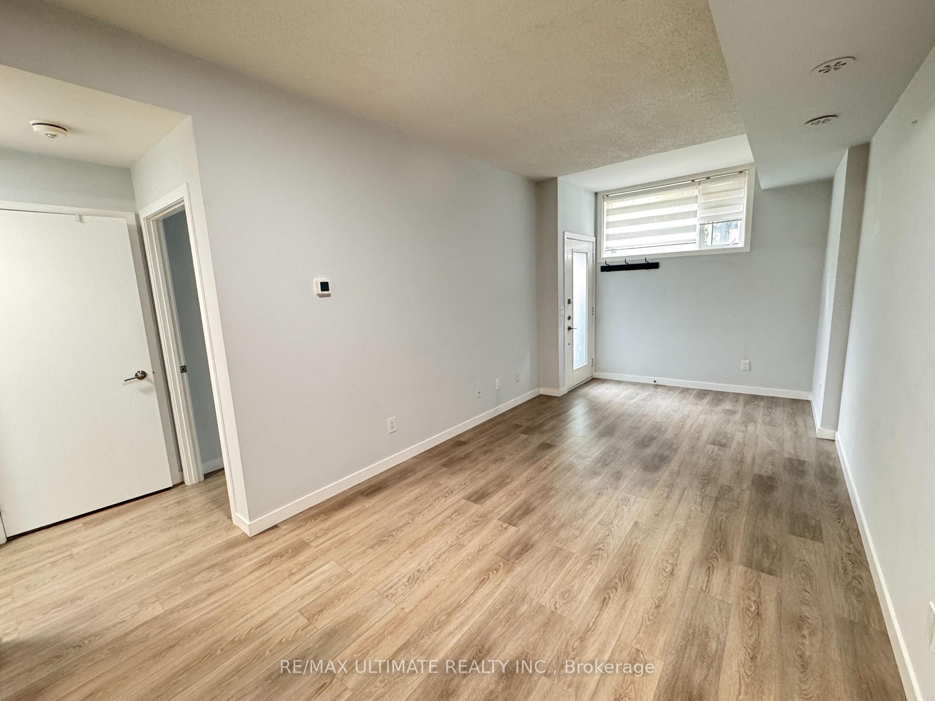 Photo 3 of Unit 113, 1135 Cooke Boulevard, Burlington, LaSalle — HOMEH