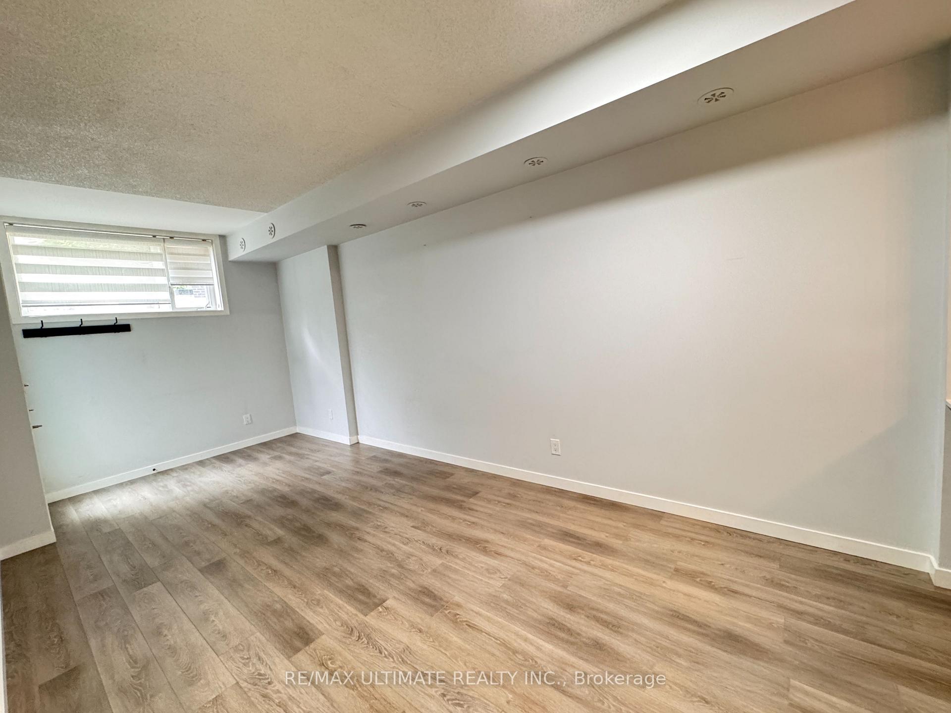 Photo 5 of Unit 113, 1135 Cooke Boulevard, Burlington, LaSalle — HOMEH