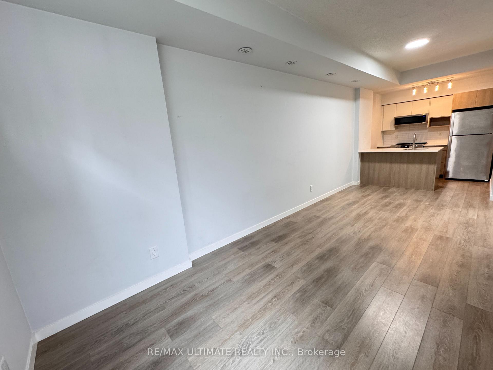 Photo 6 of Unit 113, 1135 Cooke Boulevard, Burlington, LaSalle — HOMEH