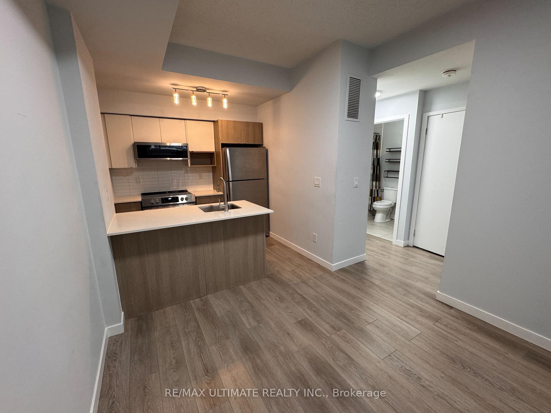 Photo 8 of Unit 113, 1135 Cooke Boulevard, Burlington, LaSalle — HOMEH