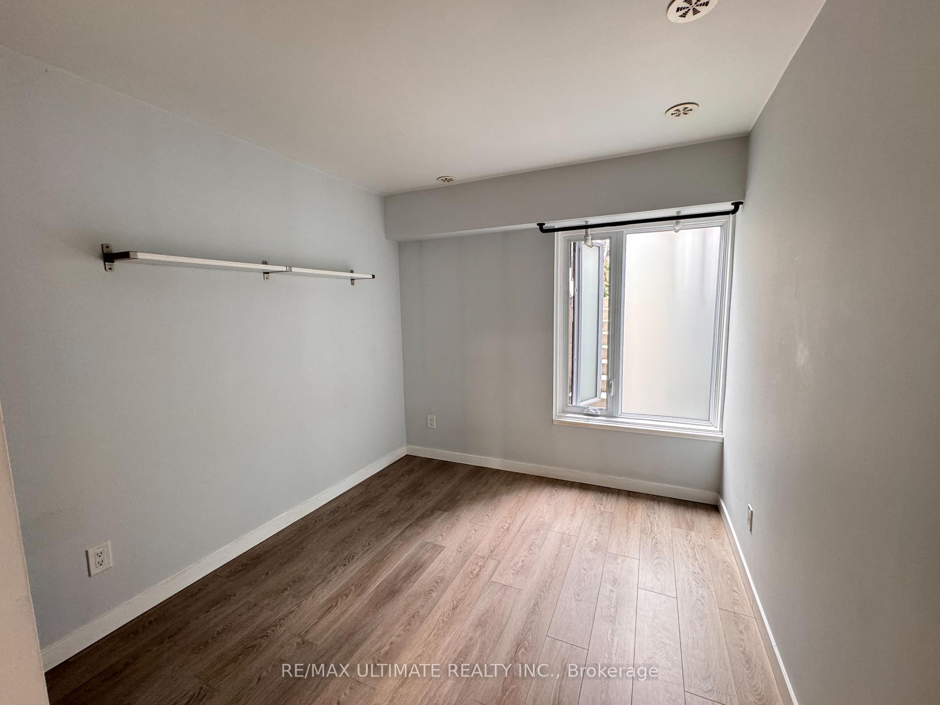 Photo 17 of Unit 113, 1135 Cooke Boulevard, Burlington, LaSalle — HOMEH
