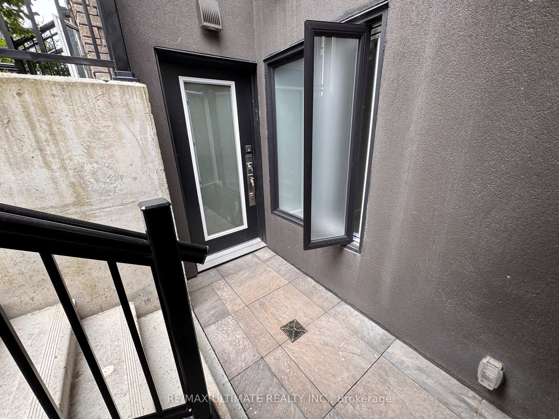 Photo 34 of Unit 113, 1135 Cooke Boulevard, Burlington, LaSalle — HOMEH