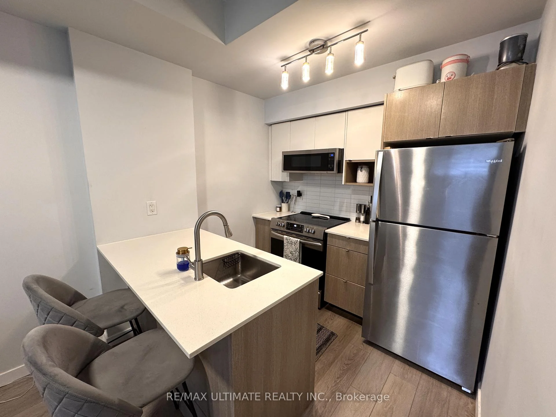 Photo 27 of Unit 113, 1135 Cooke Boulevard, Burlington, LaSalle — HOMEH