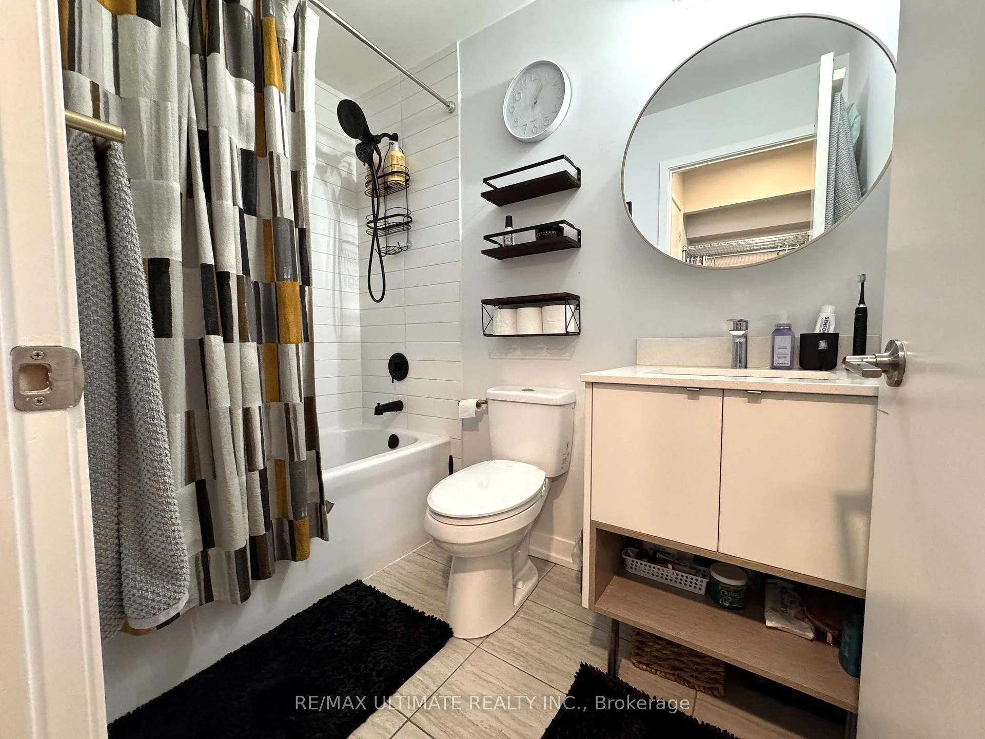 Photo 30 of Unit 113, 1135 Cooke Boulevard, Burlington, LaSalle — HOMEH