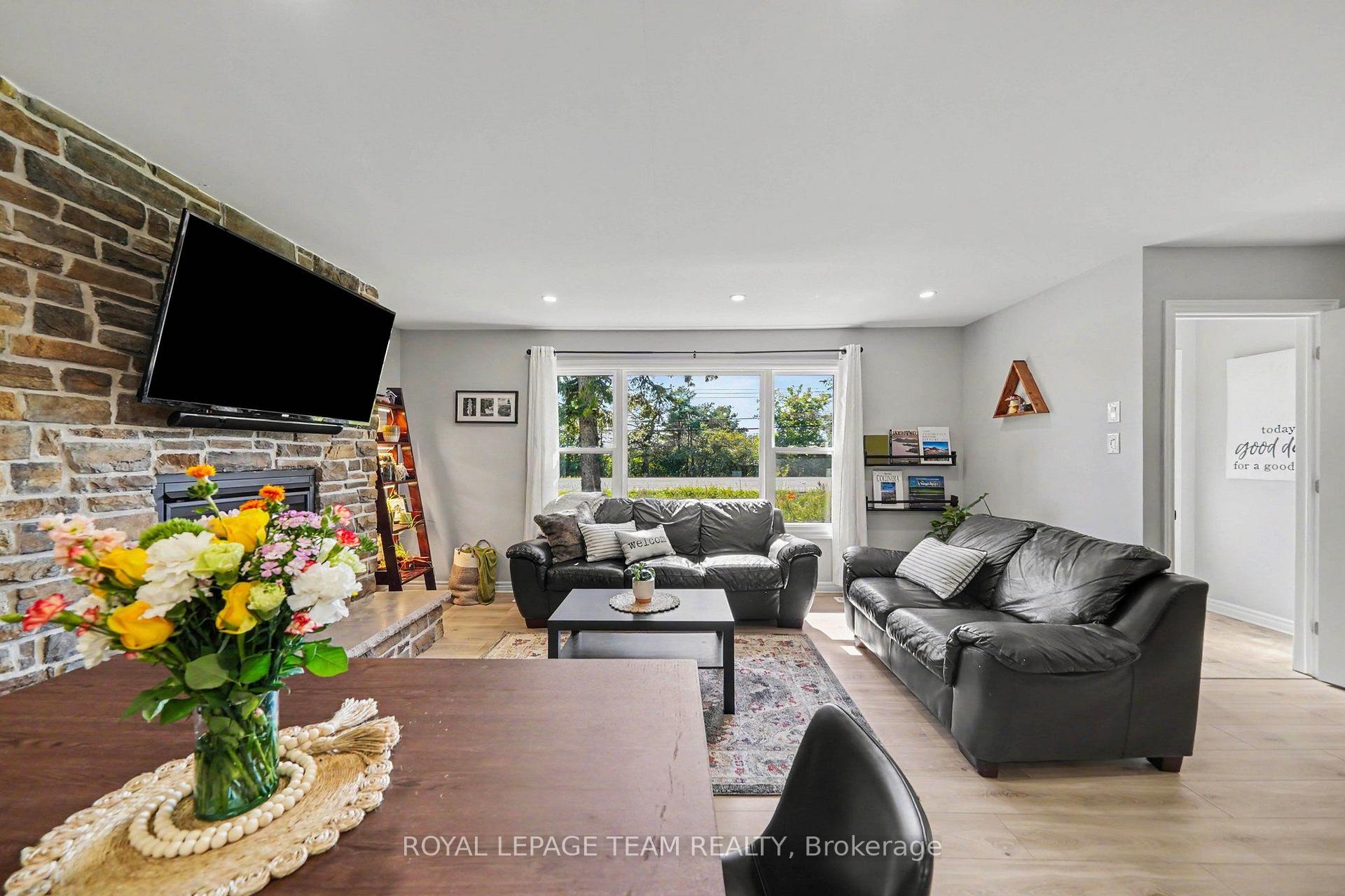 Photo 6 of 2477 Merivale Road, Ottawa, Rideau Heights/Ashdale/Rideau Glen — HOMEH