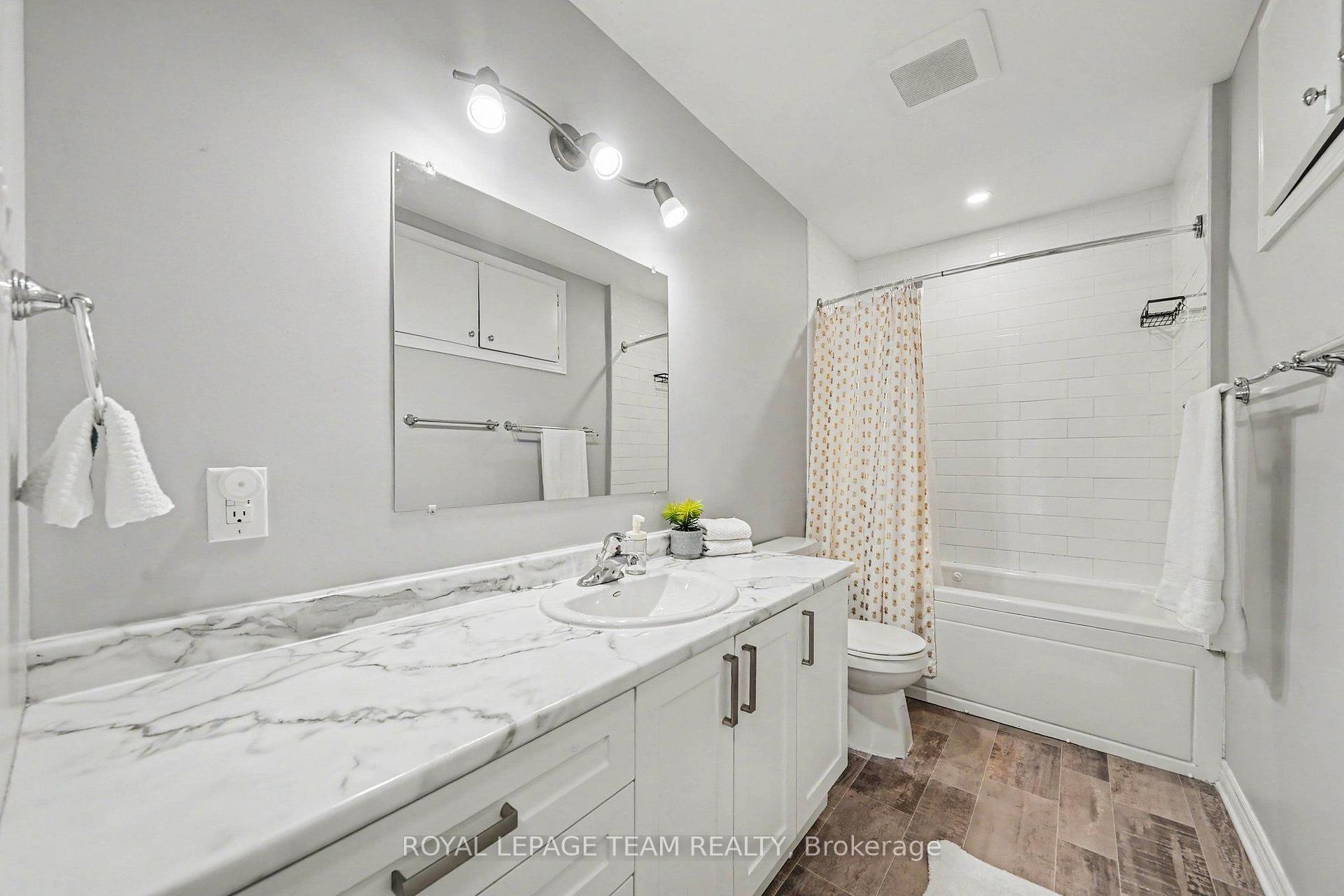 Photo 16 of 2477 Merivale Road, Ottawa, Rideau Heights/Ashdale/Rideau Glen — HOMEH